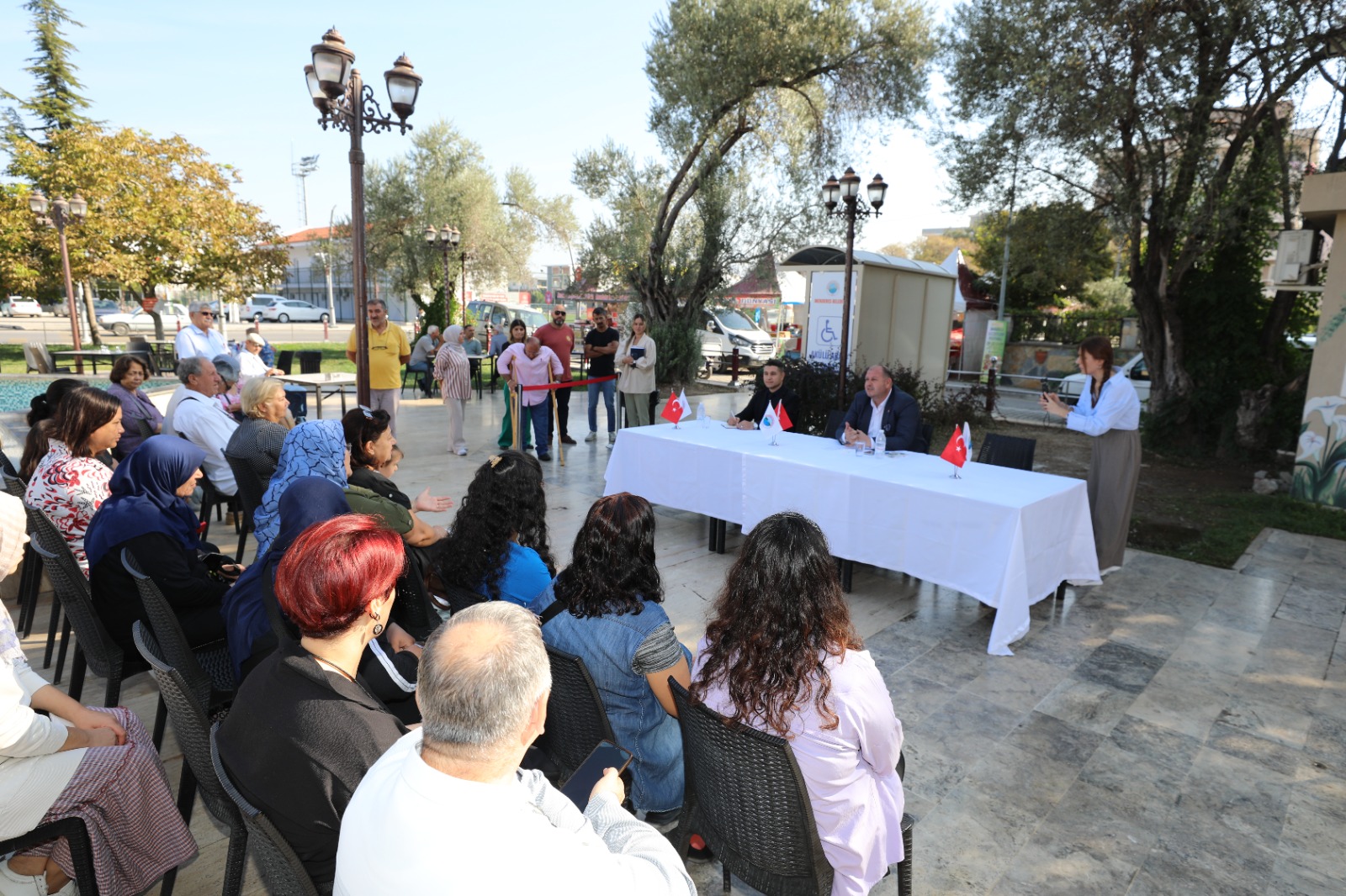 Menderes Belediye Başkanı İlkay Çiçek Halkla Buluştu