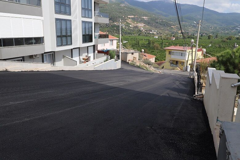 Menderes Belediyesi Yol Çalışmalarına Hız Kesmeden Devam Ediyor (4)