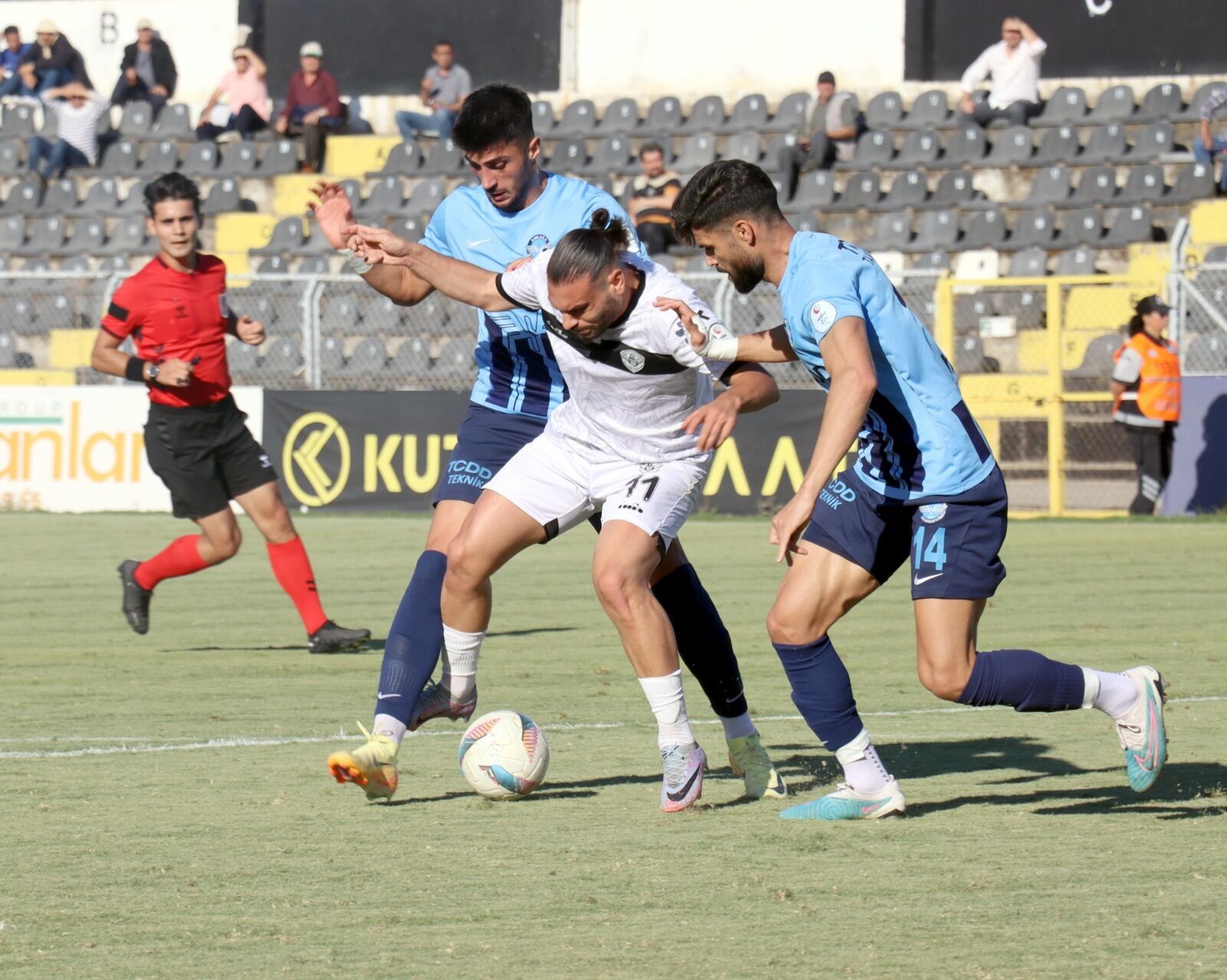 Nazillispor A.ş. Ankara Demirspor Maçında Gol Düellosu 4 4 (3)