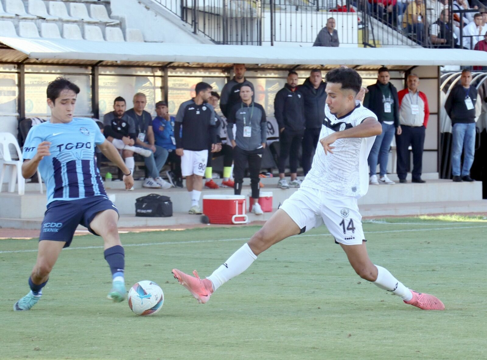 Nazillispor A.ş. Ankara Demirspor Maçında Gol Düellosu 4 4 (4)