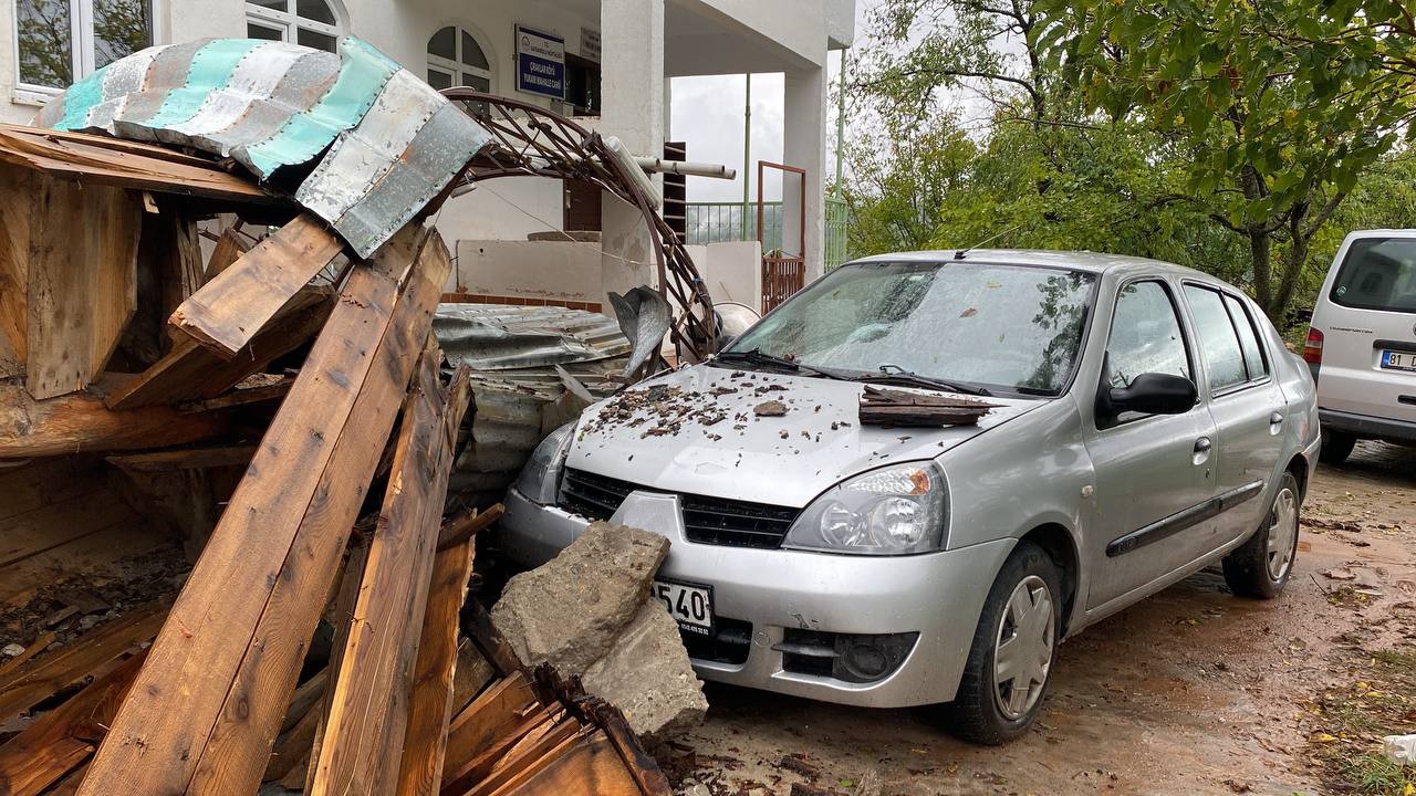 Safranbolu'da Fırtına Minareyi Devirdi (4)