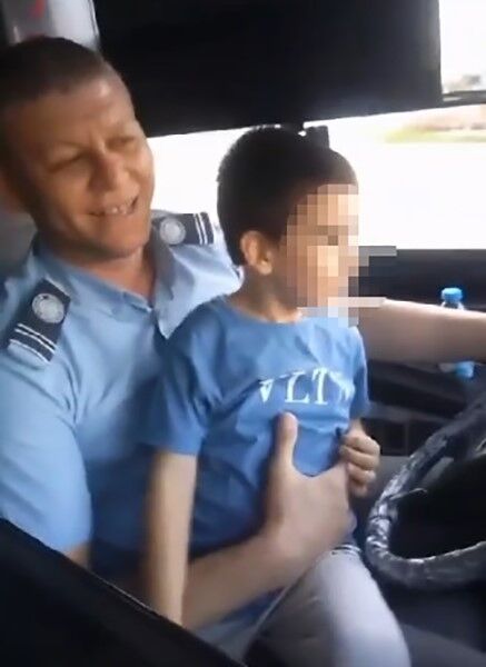 Şoför, Kucağında Çocukla Seyahat Edince Tepkiler Çığ Gibi Büyüd