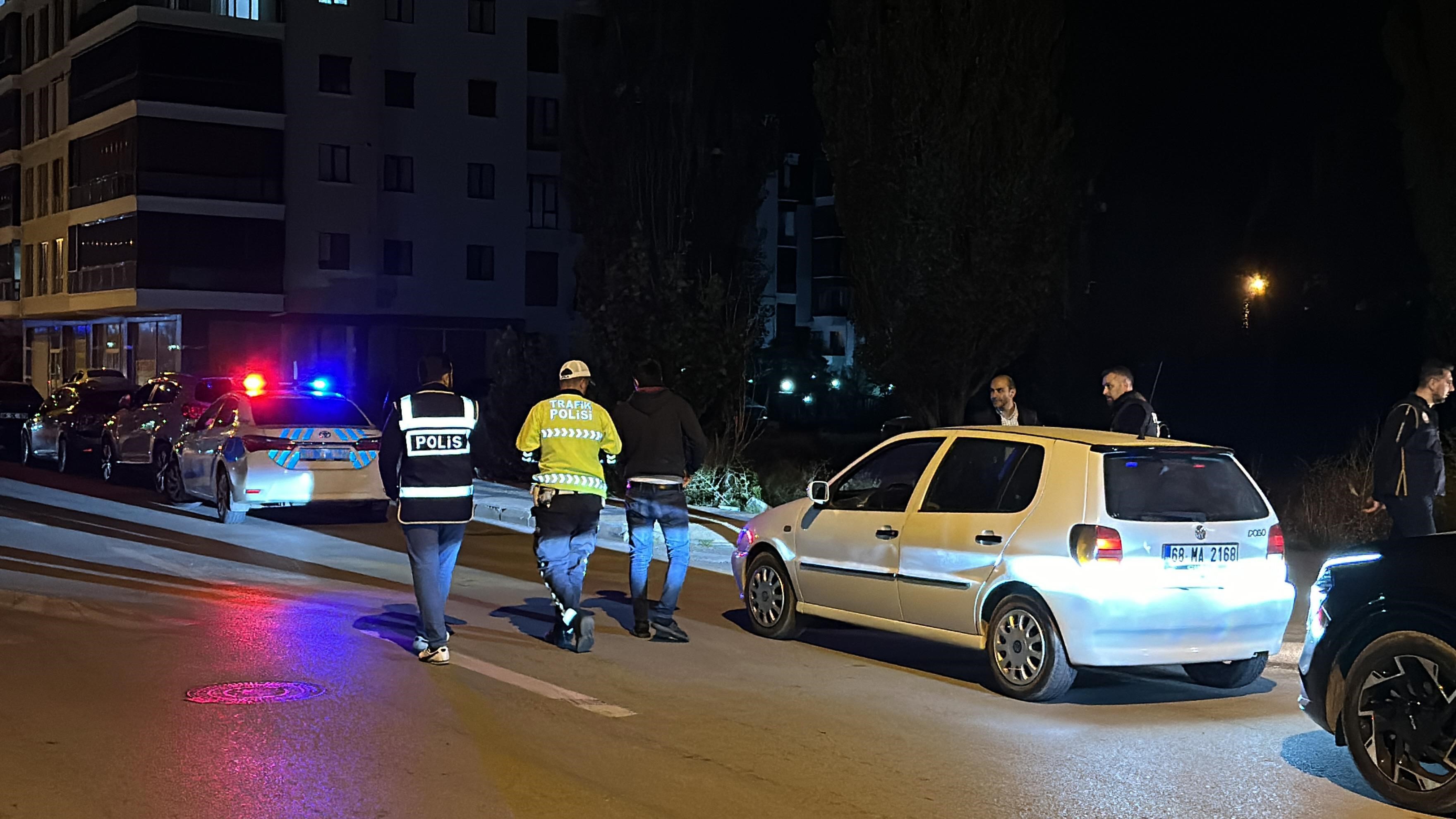 Şüpheli Araçta Çakar Polis Lambası Ele Geçirildi Sürücü Ehliyetsiz Çıktı (2)