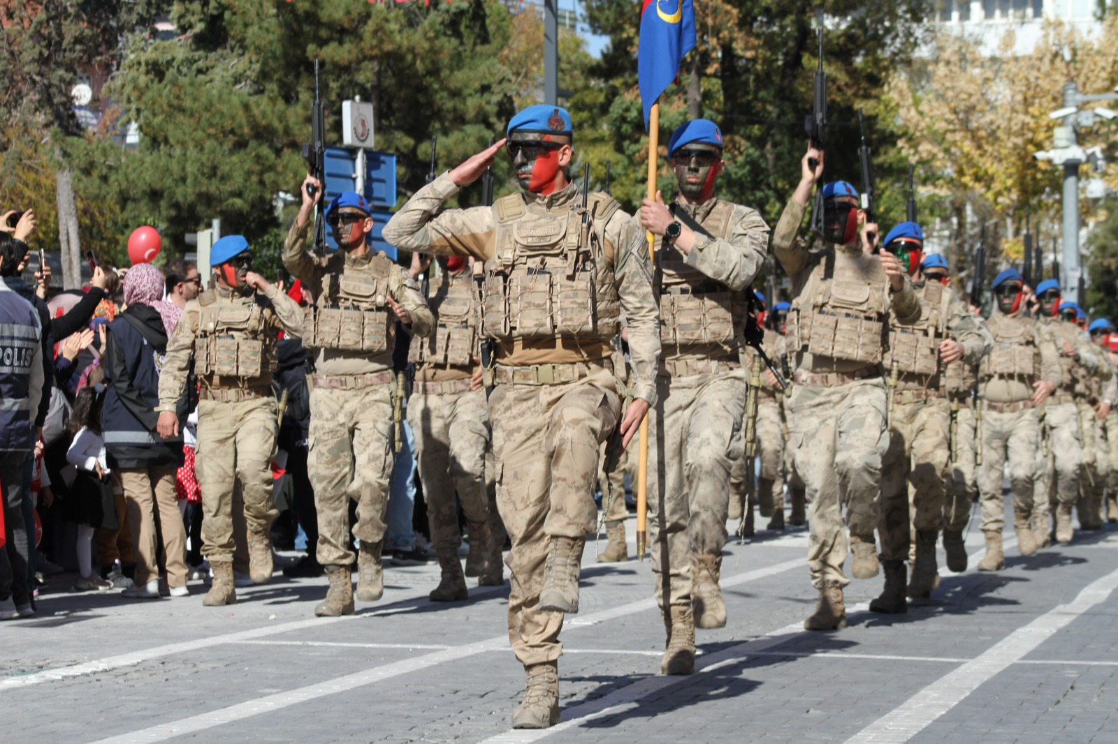 Uşak'ta 29 Ekim Cumhuriyet Bayramı Coşkuyla Kutlandı (2)