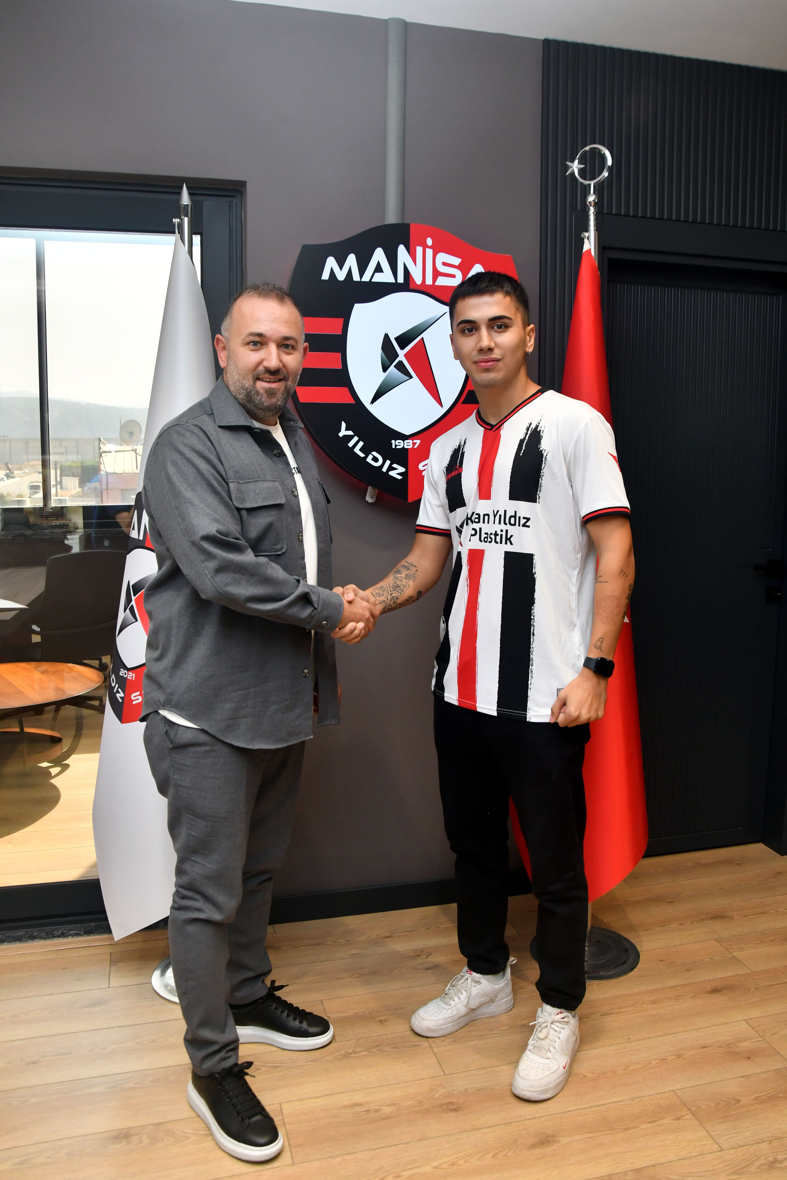 Yıldızspor 45, Hakan Hangül'ü Transfer Etti02