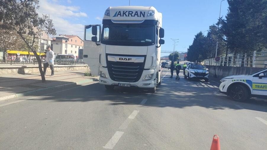 A W325900 02