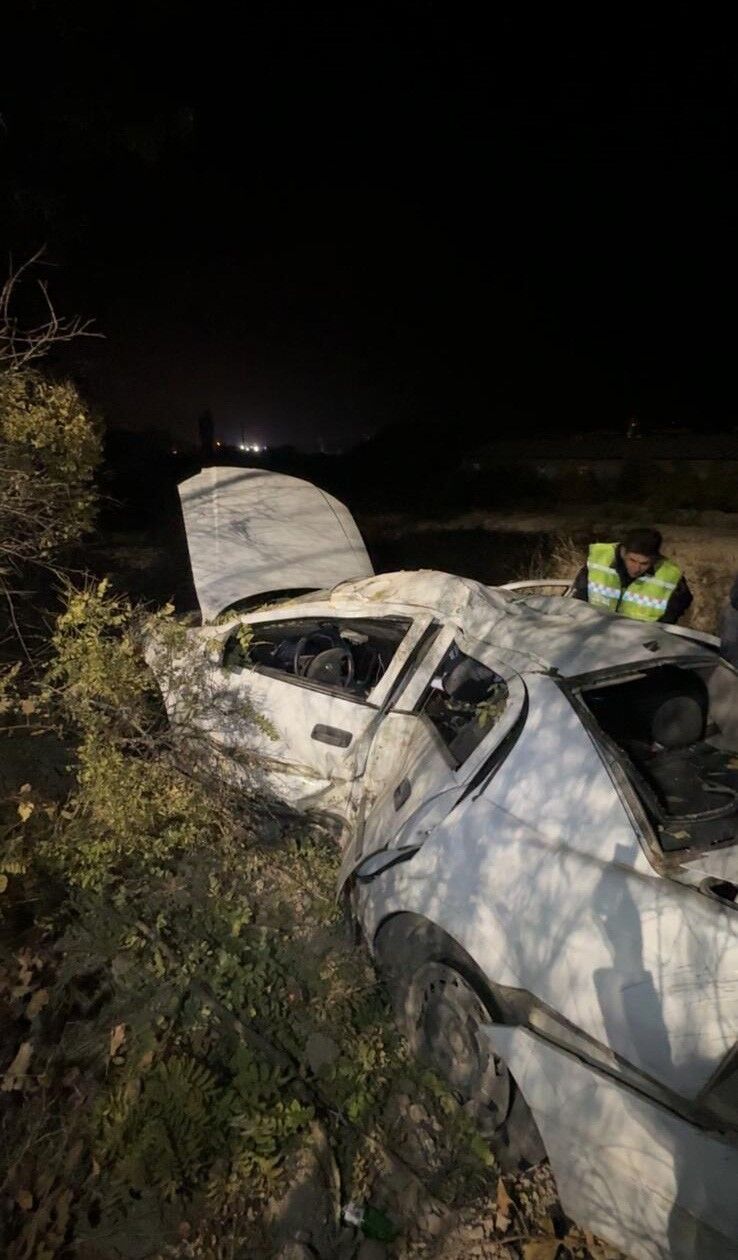 Adıyaman'da Otomobil Şarampole Yuvarlandı 5 Yaralı0