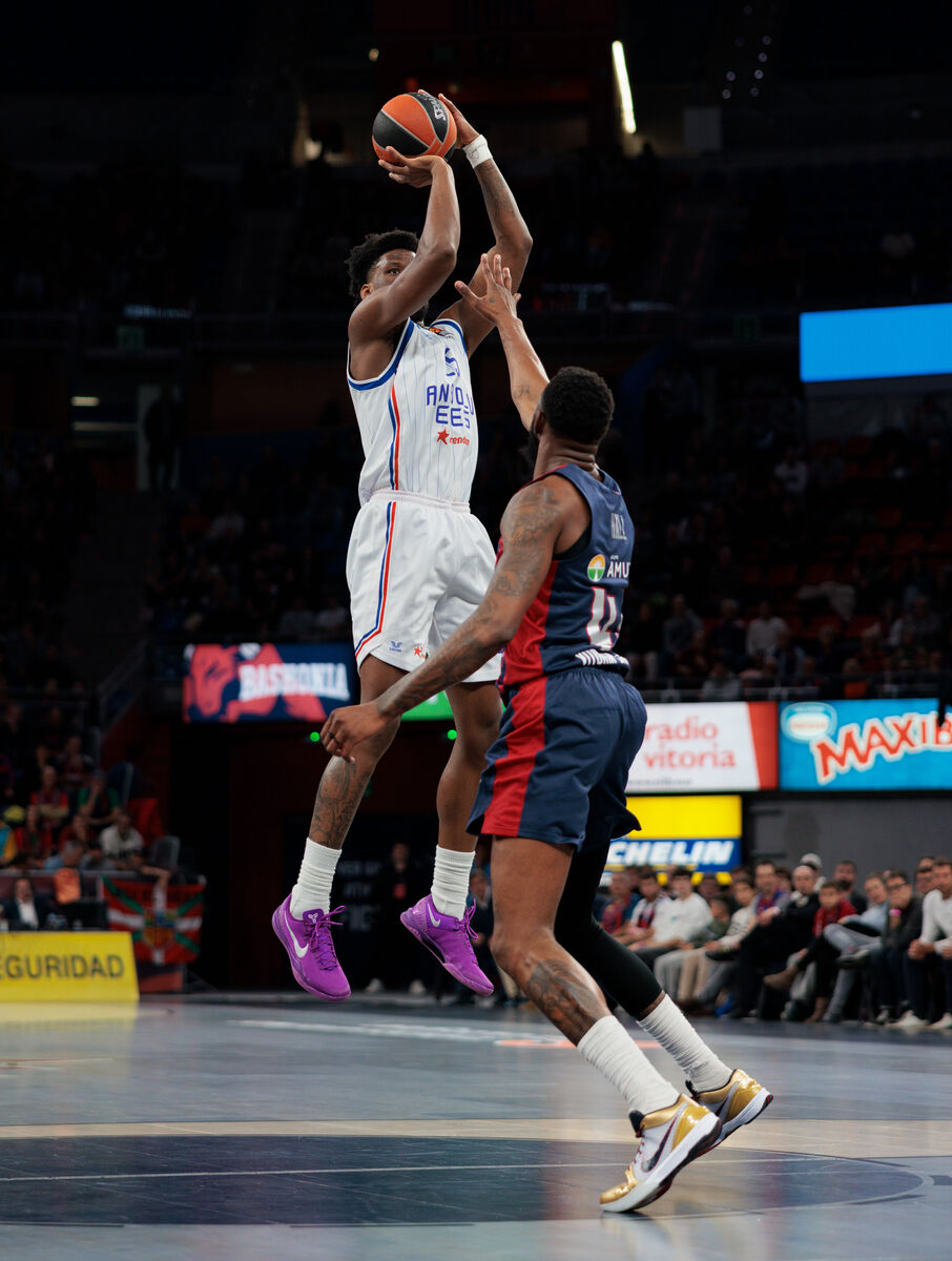 Anadolu Efes, Baskonia'yı 89 84 Mağlup Etti (2)