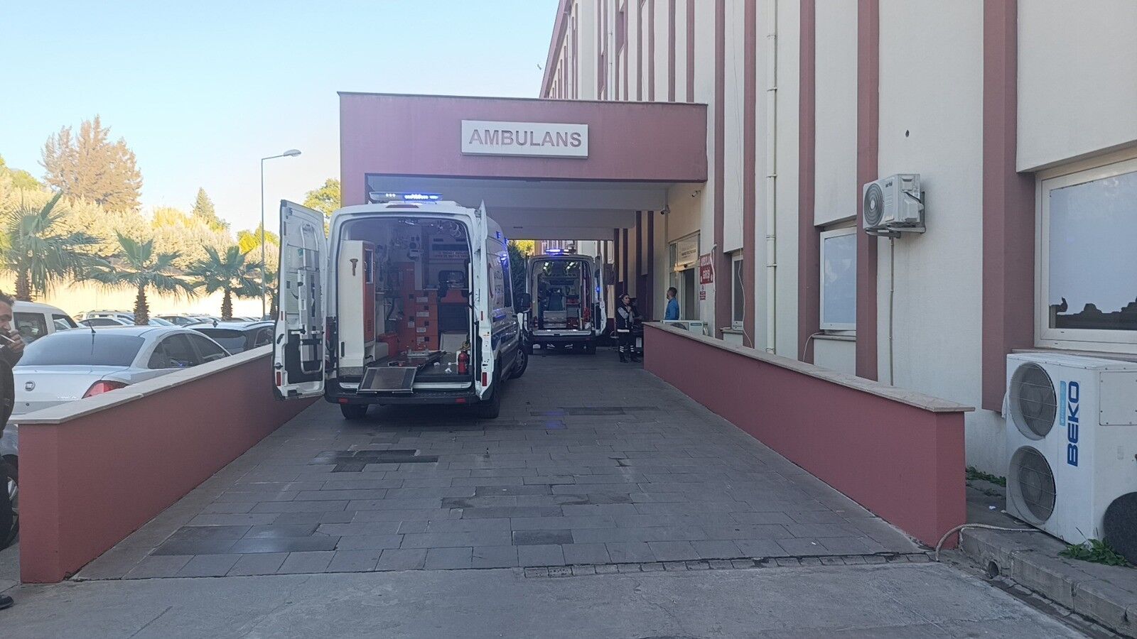 Antalya'da Apartman Merdiveninde Ölü Bulundu (2)