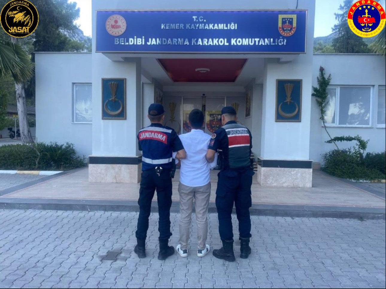 Antalya'da Jandarma Operasyonu 214 Aranan Şahıs Yakalandı (2)