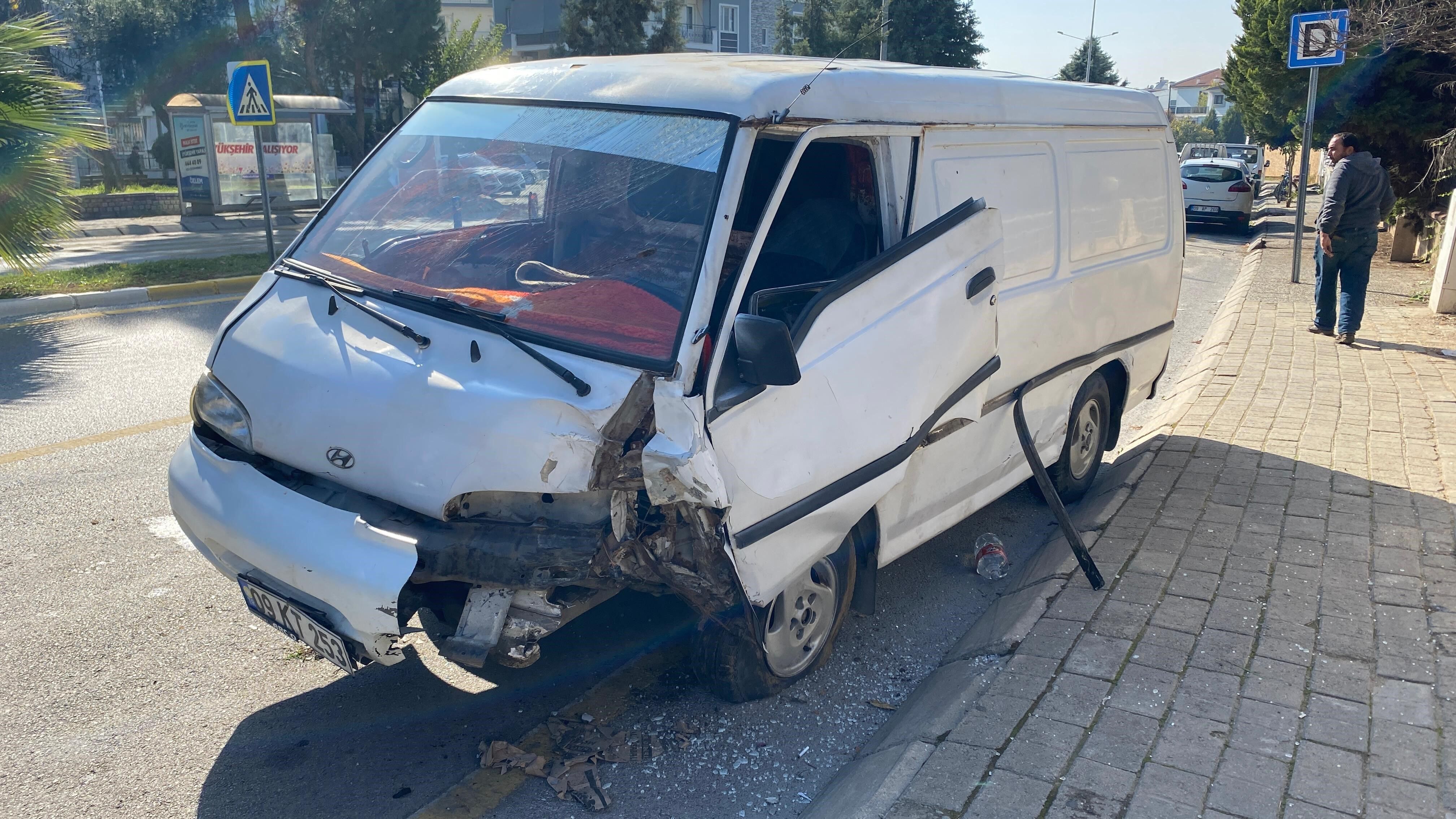 Aydın'da Kaza Yapan Alkollü Sürücü Takip Edilerek Yakalandı (2)