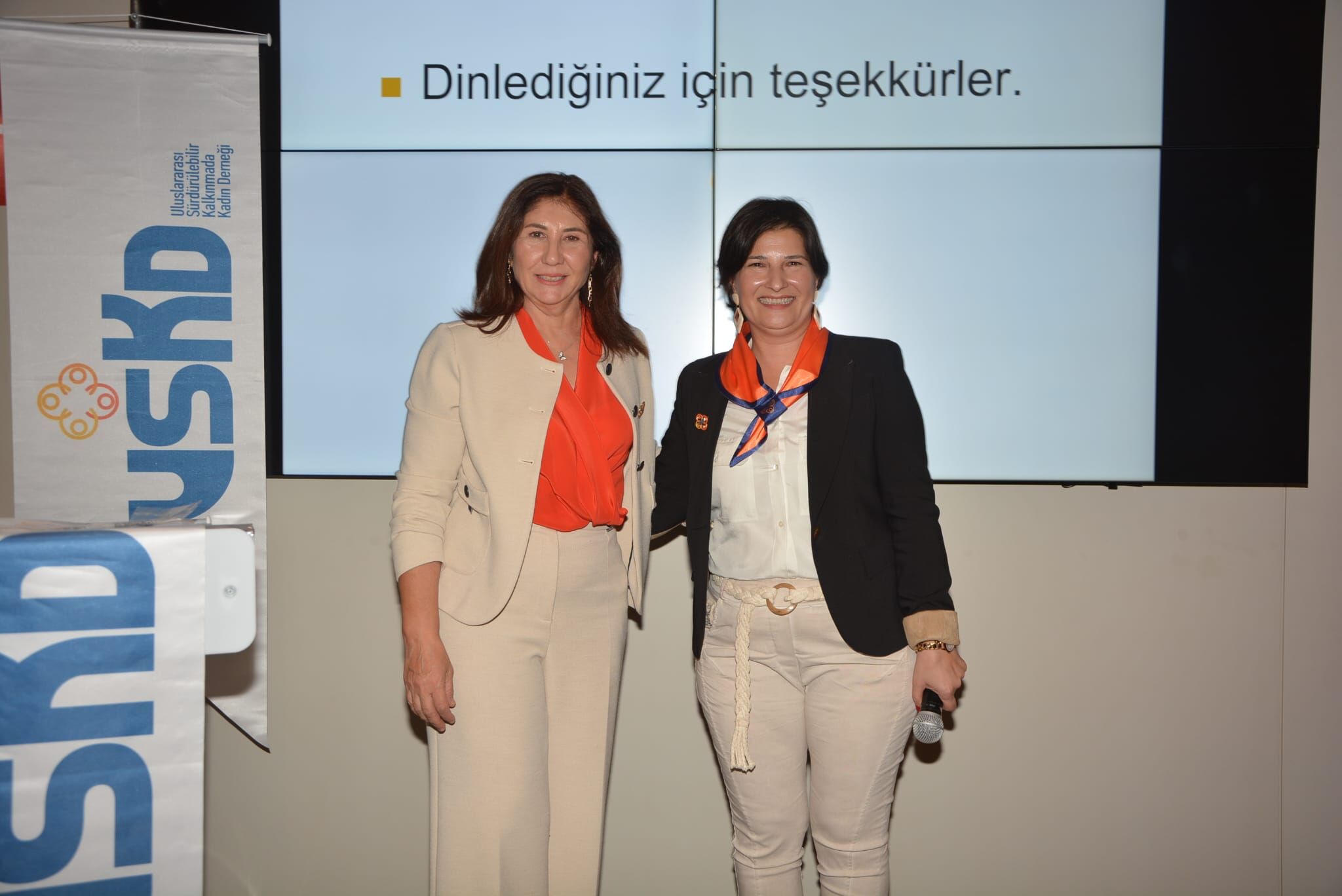 Ayla Alkan Ve Prof. Dr. Huriye Toker