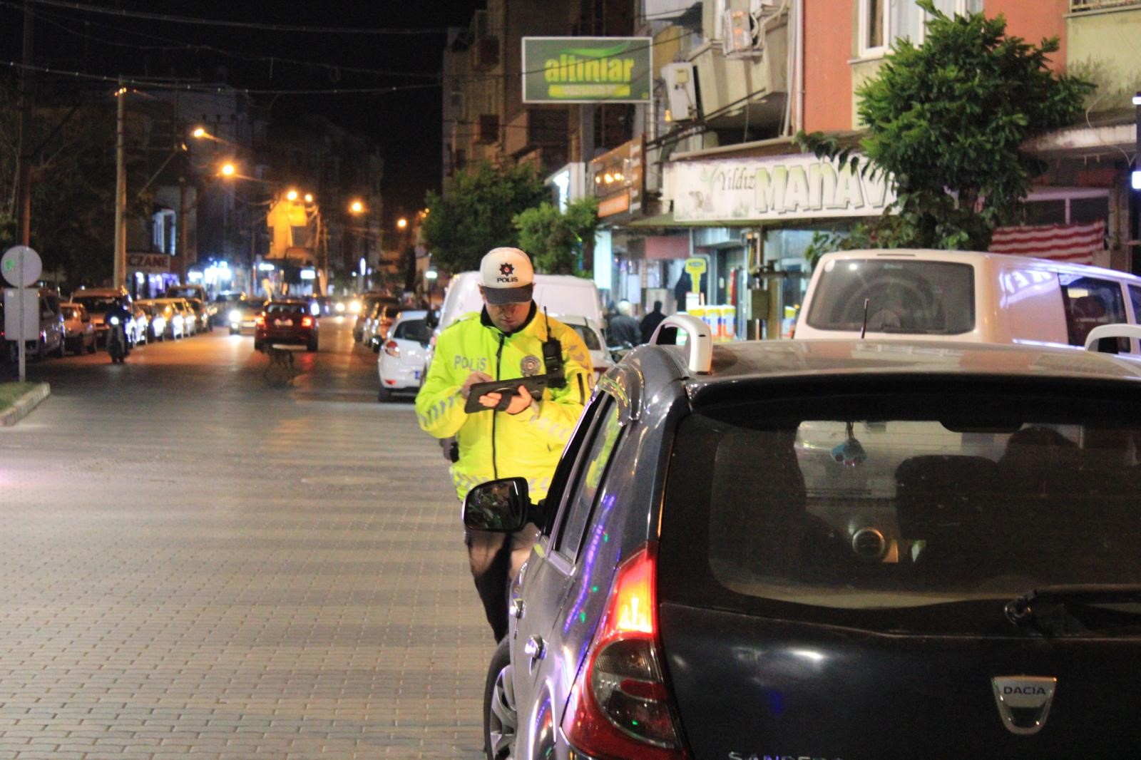 Balıkesir'de Yapılan Geniş Çaplı Denetimlerde 5 Kişi Yakalandı (4)