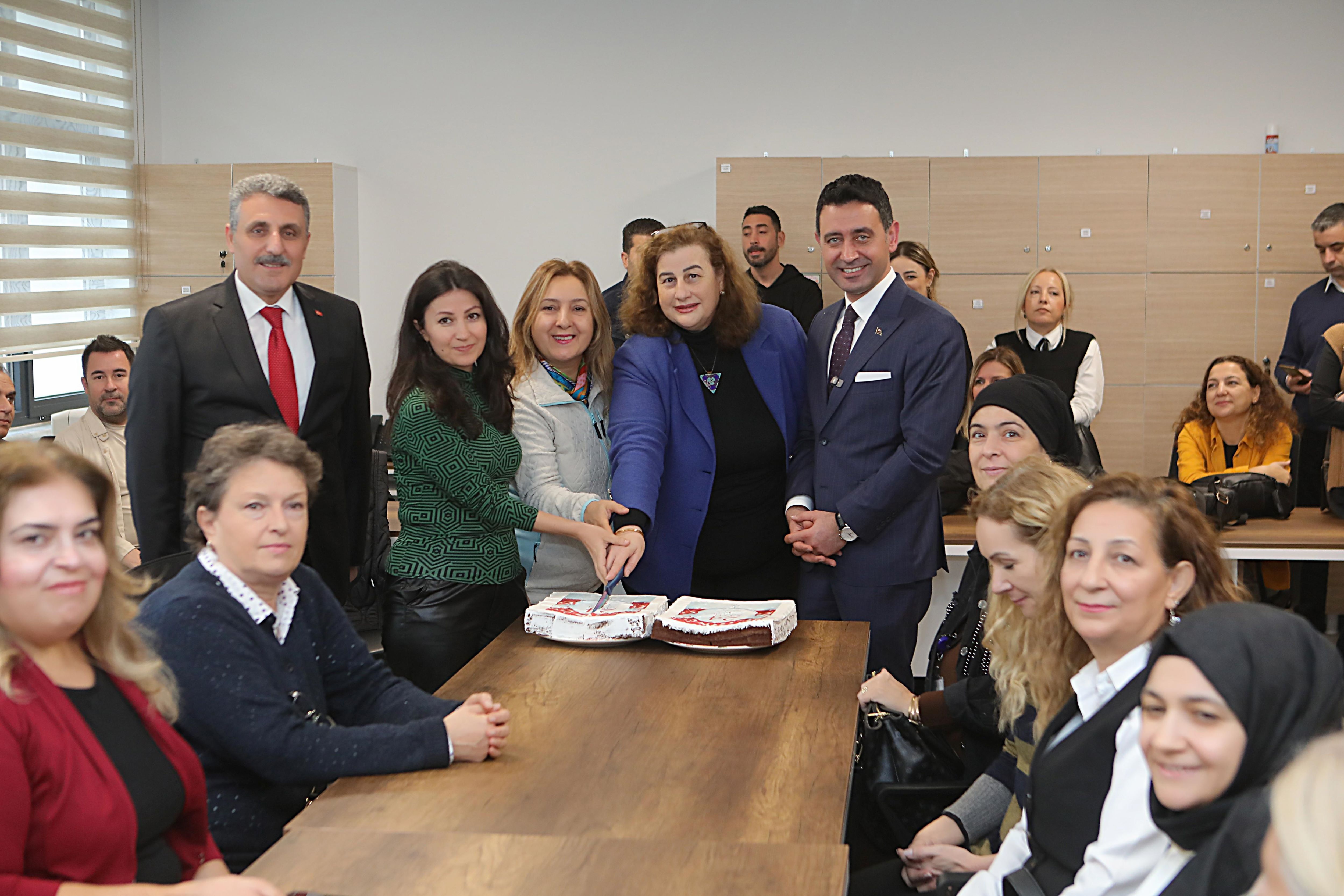 Başkan Önal, Öğretmenler Günü’nü Kutladı