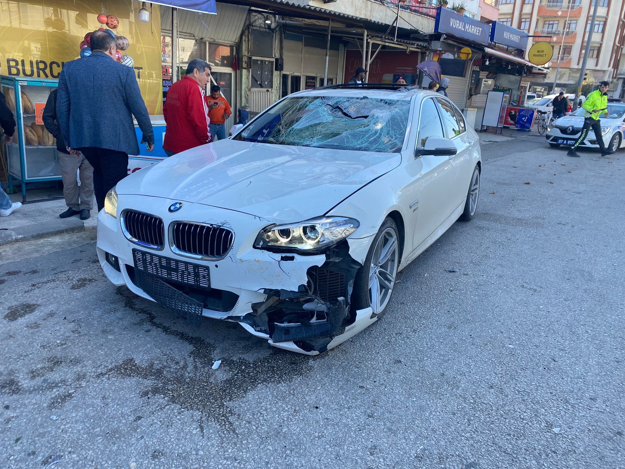 Bisikletli Belediye Başkan Adayı Trafik Kazasında Yaralandı (4)