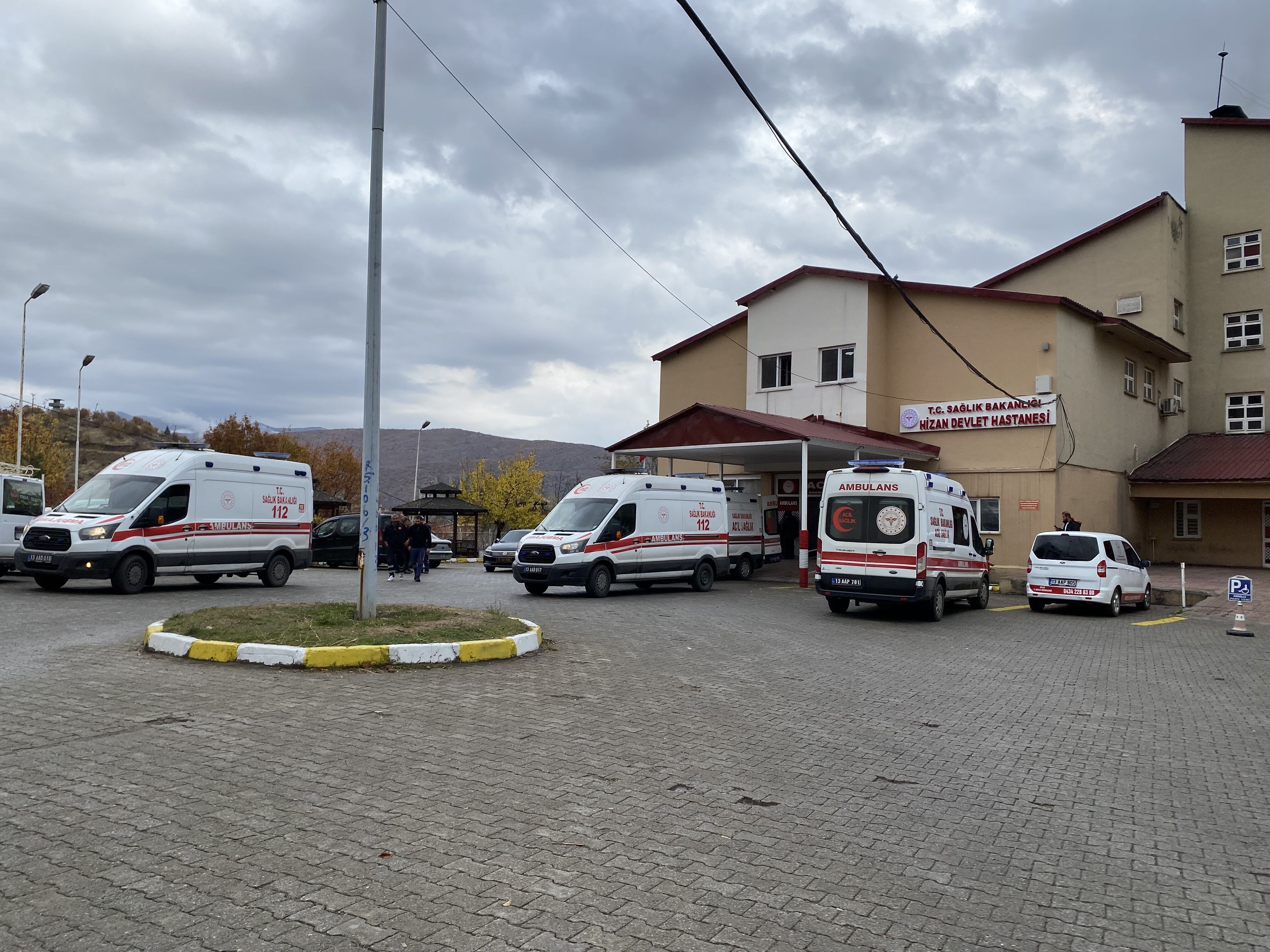 Bitlis Hizan’da Kamyonet Şarampole Yuvarlandı 5 Yaralı (1)