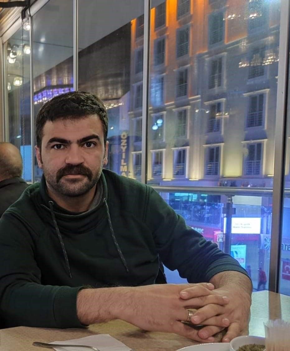 Chp’li Yönetici Evren Efe Ödemiş Aracında Ölü Bulundu 1