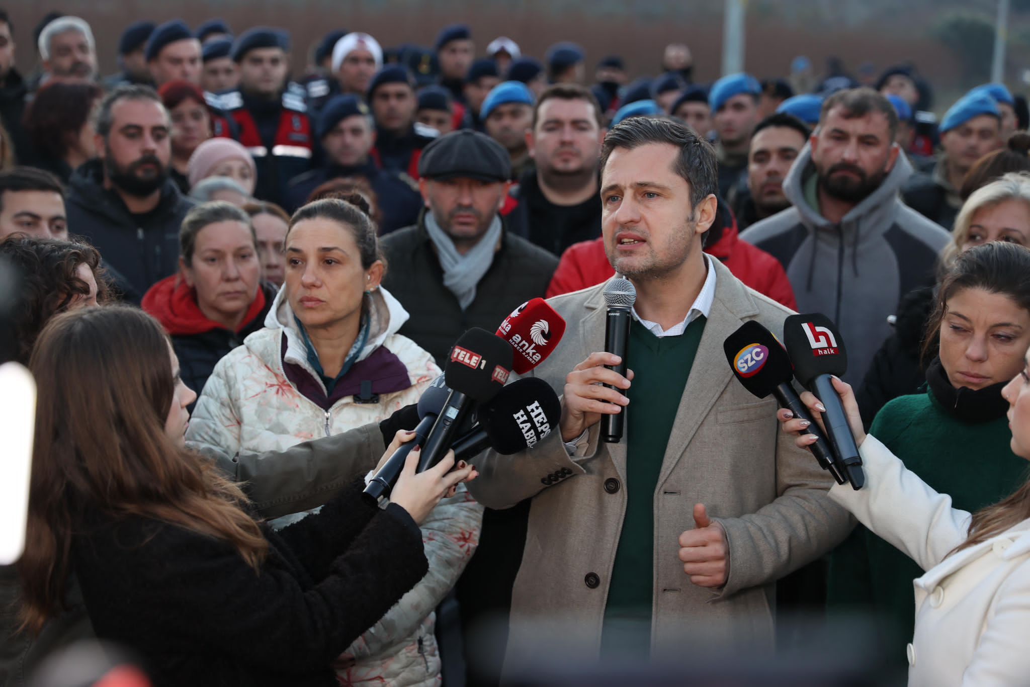 Deniz Yücel, Efes Selçuk Direnişine Katıldı Halkın Hakkını Savunuyoruz (3)