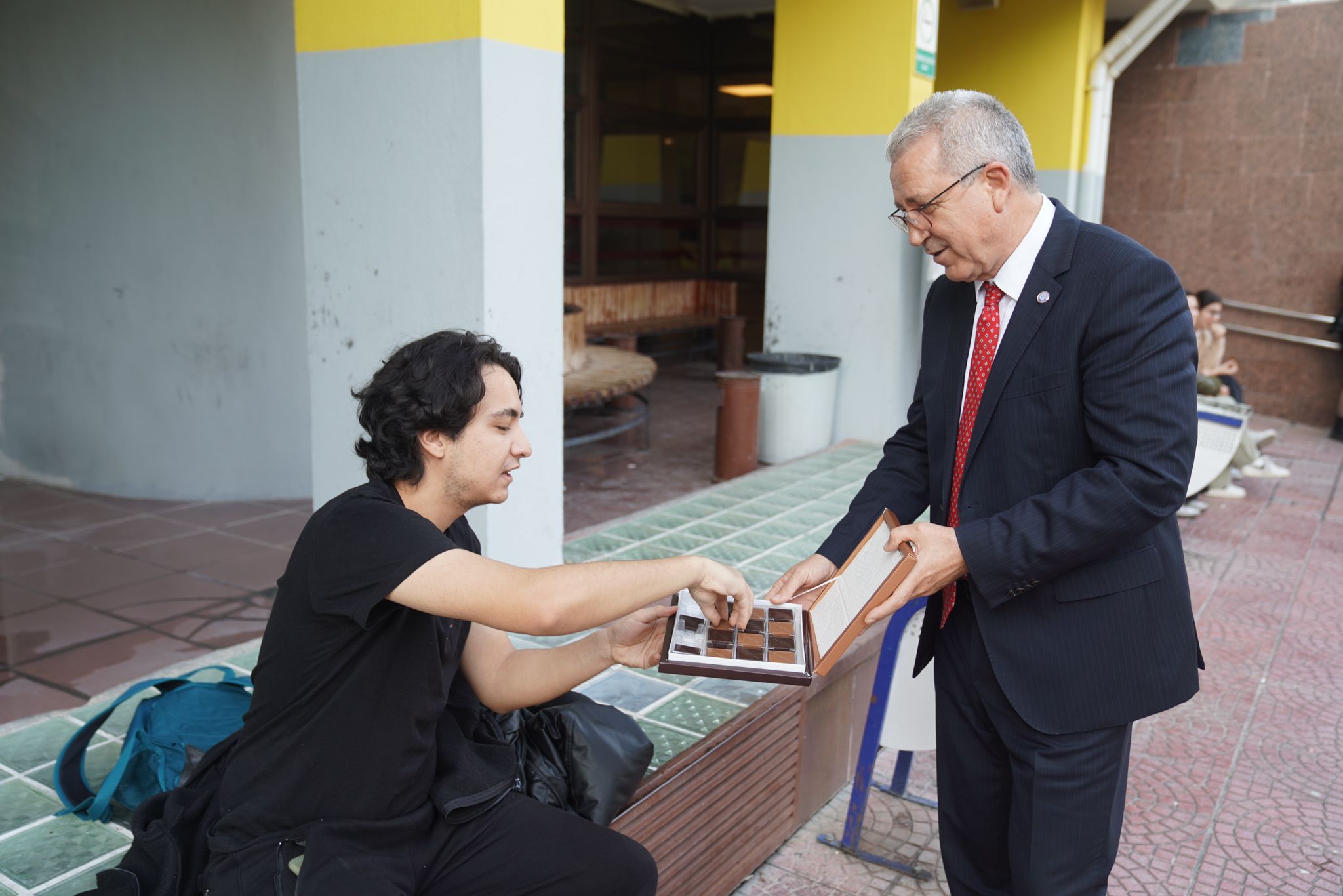 ++Ege Rektör Prof. Dr. Budak Sınavlara Hazırlanan Öğrencileri Ziyaret Etti (1)