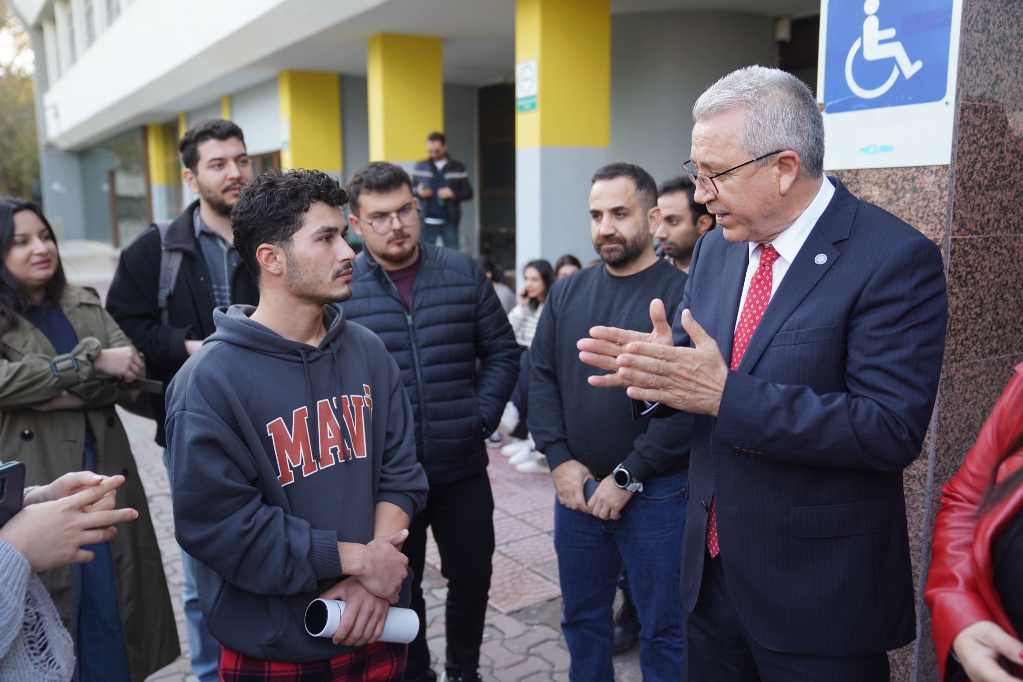 ++Ege Rektör Prof. Dr. Budak Sınavlara Hazırlanan Öğrencileri Ziyaret Etti (3)