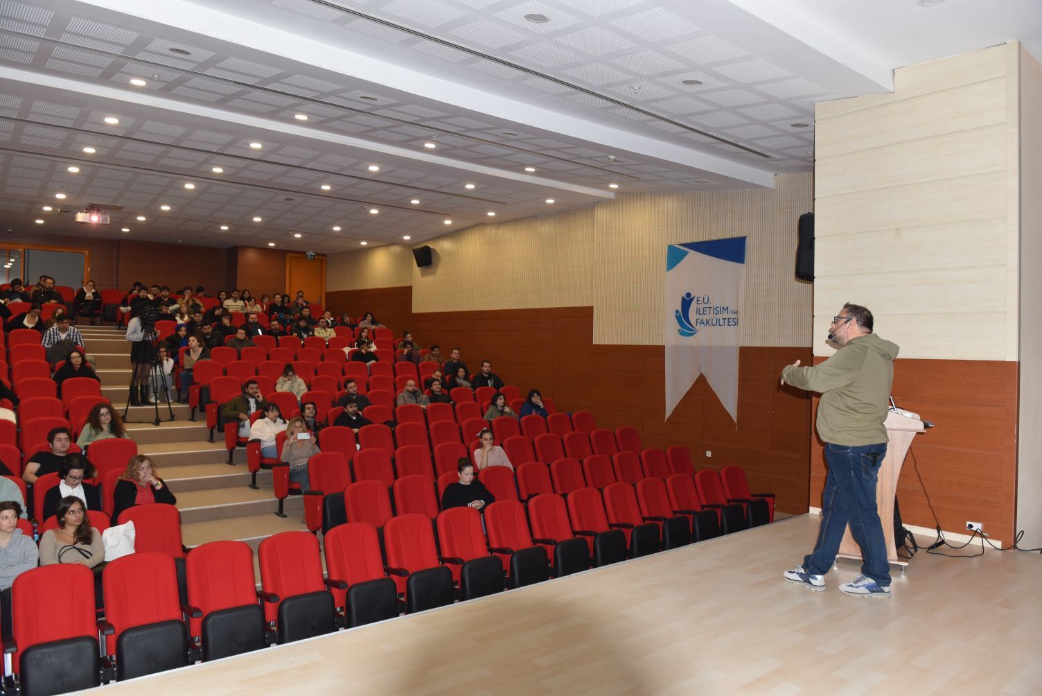 Ege Üniversitesi’nde Setem Film Yapım Atölyesi Başladı (6)
