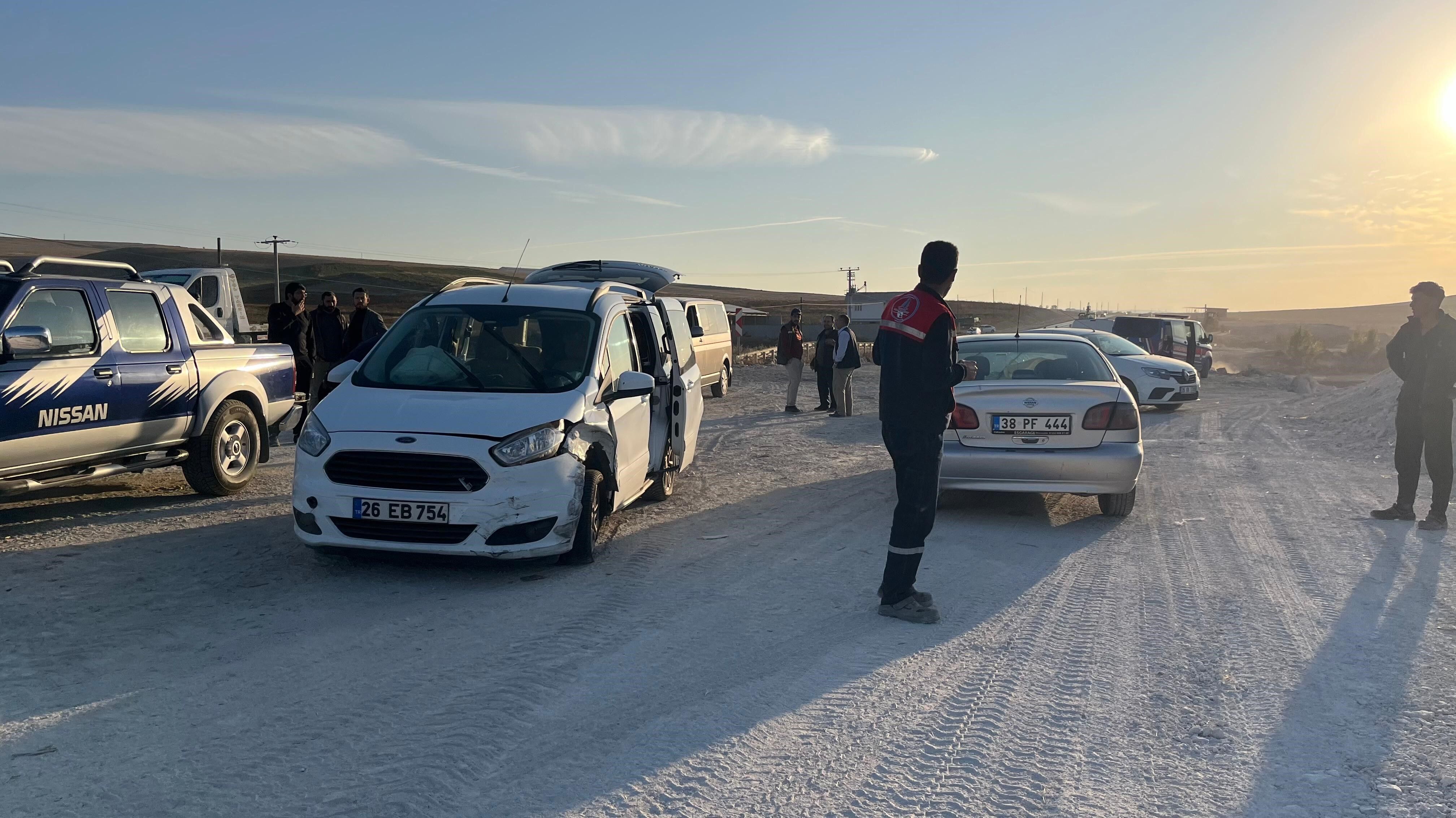 Eskişehir'de Zincirleme Kaza 1 Kişi Hastaneye Kaldırıldı (2)