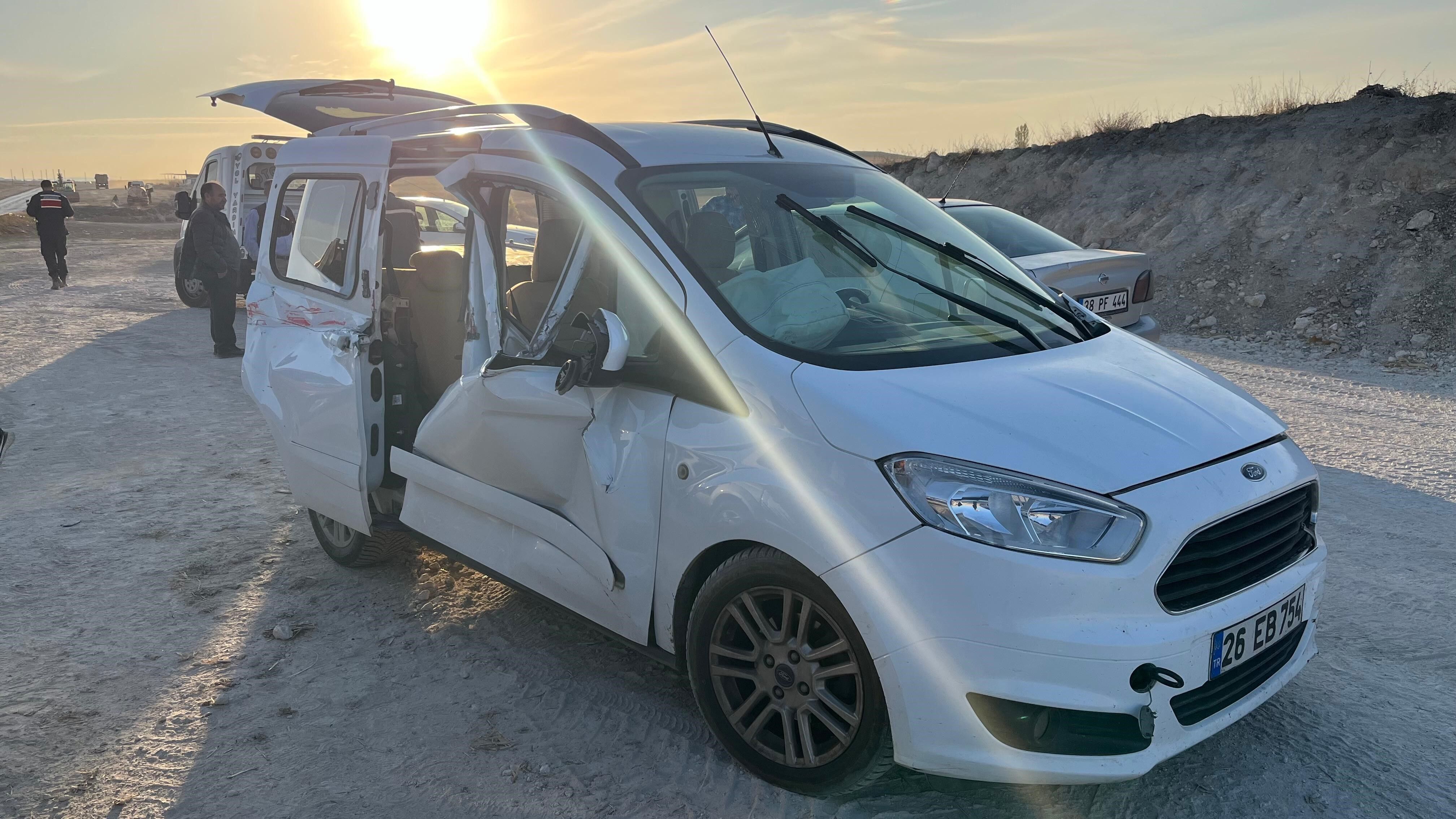 Eskişehir'de Zincirleme Kaza 1 Kişi Hastaneye Kaldırıldı (4)