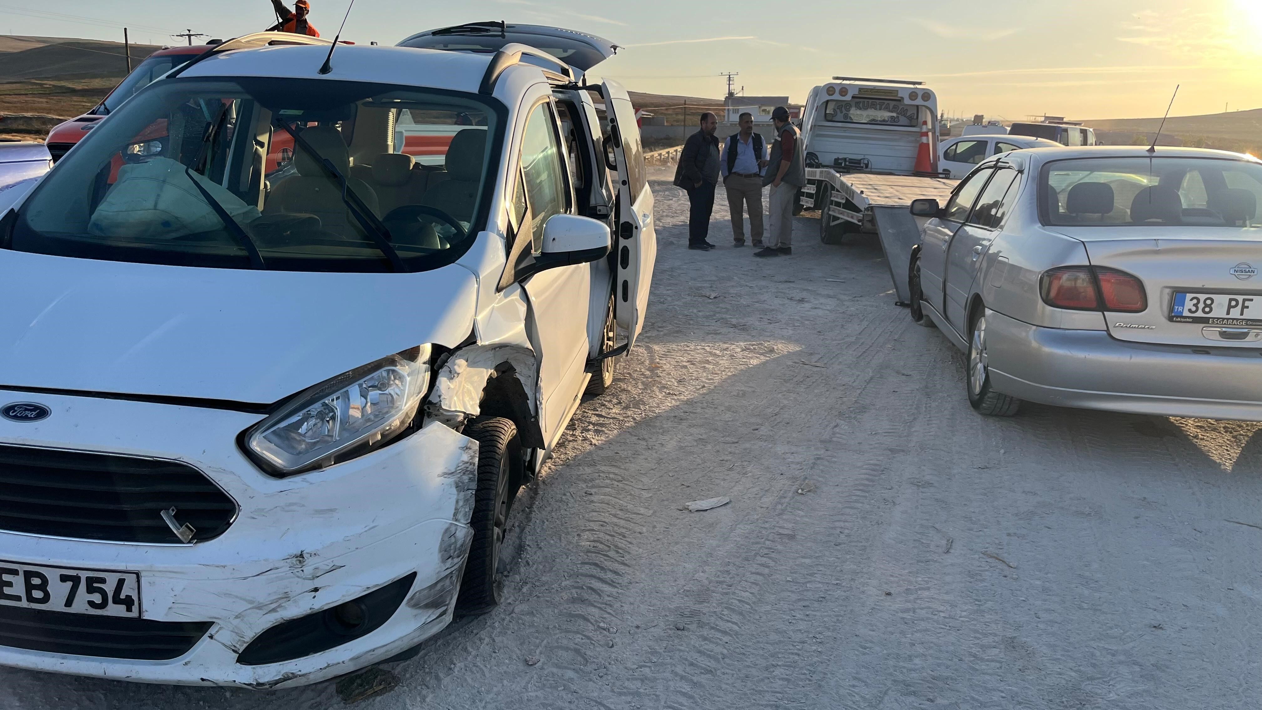 Eskişehir'de Zincirleme Kaza 1 Kişi Hastaneye Kaldırıldı (5)