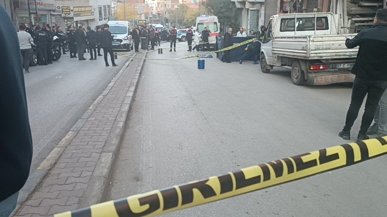 Gaziantep'te Amca Çocukları Arasında Silahlı Kavga 2 Ölü0