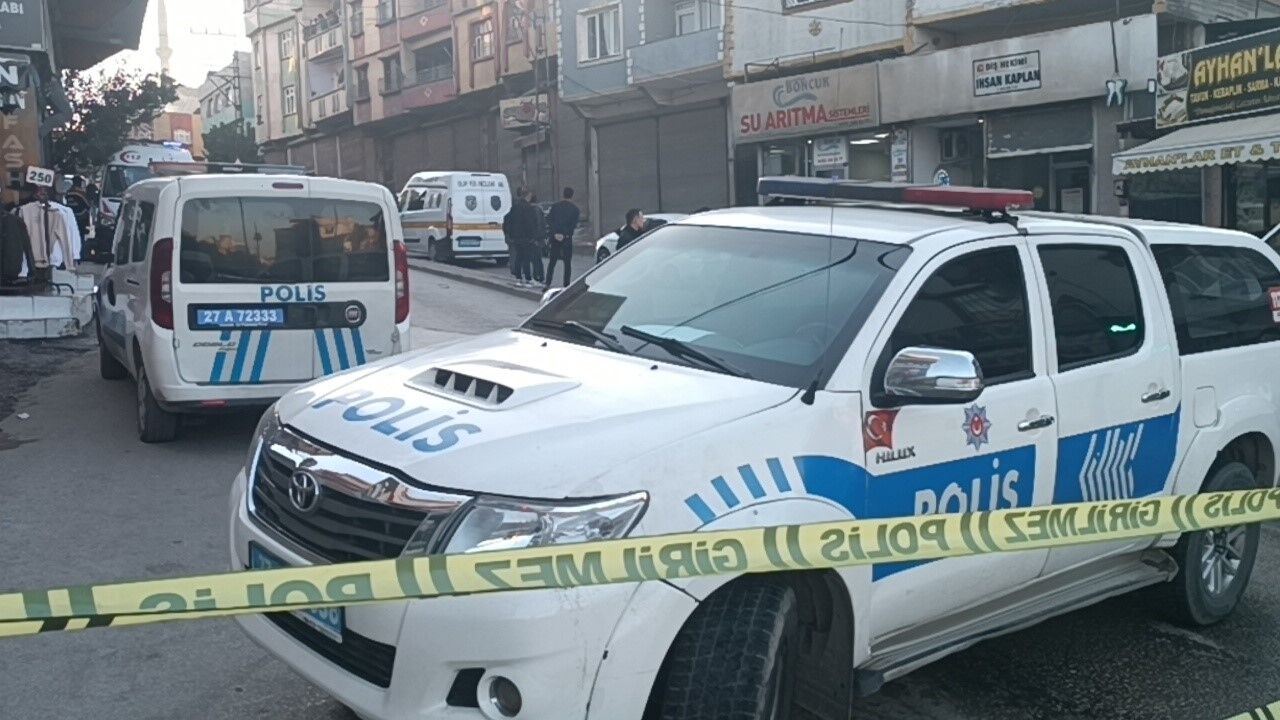 Gaziantep'te Amca Çocukları Arasında Silahlı Kavga 2 Ölü2