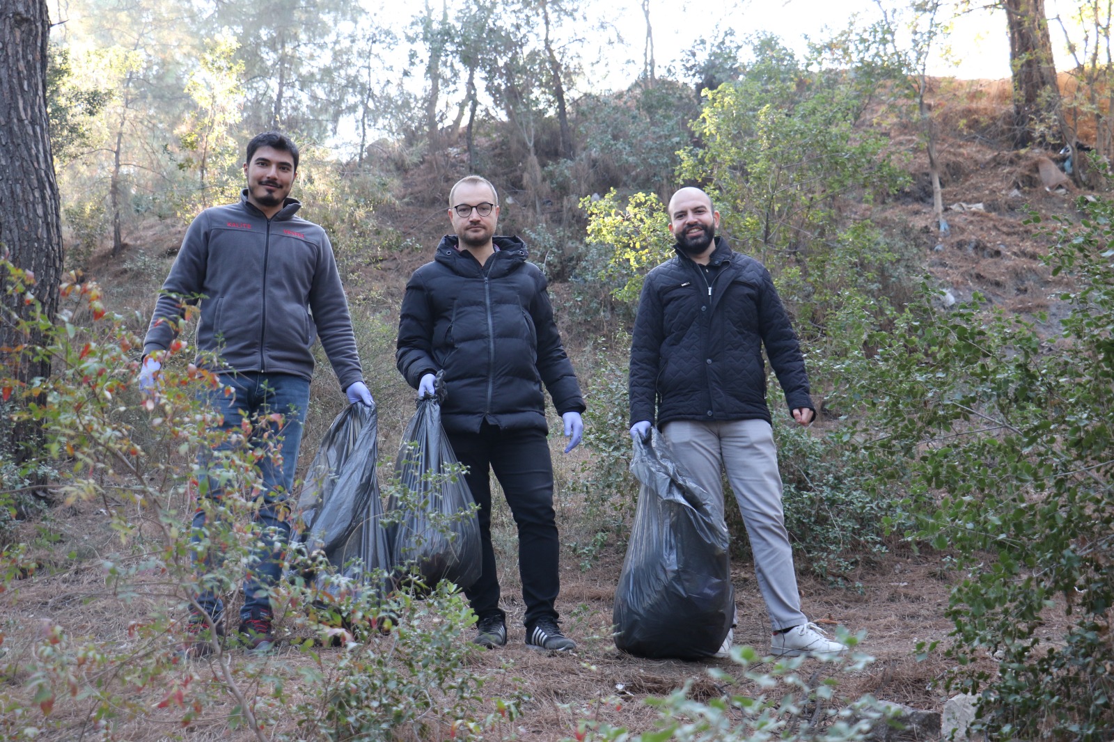 Gönüllülerden Çevre Temizliği Kıvılcımı (8)