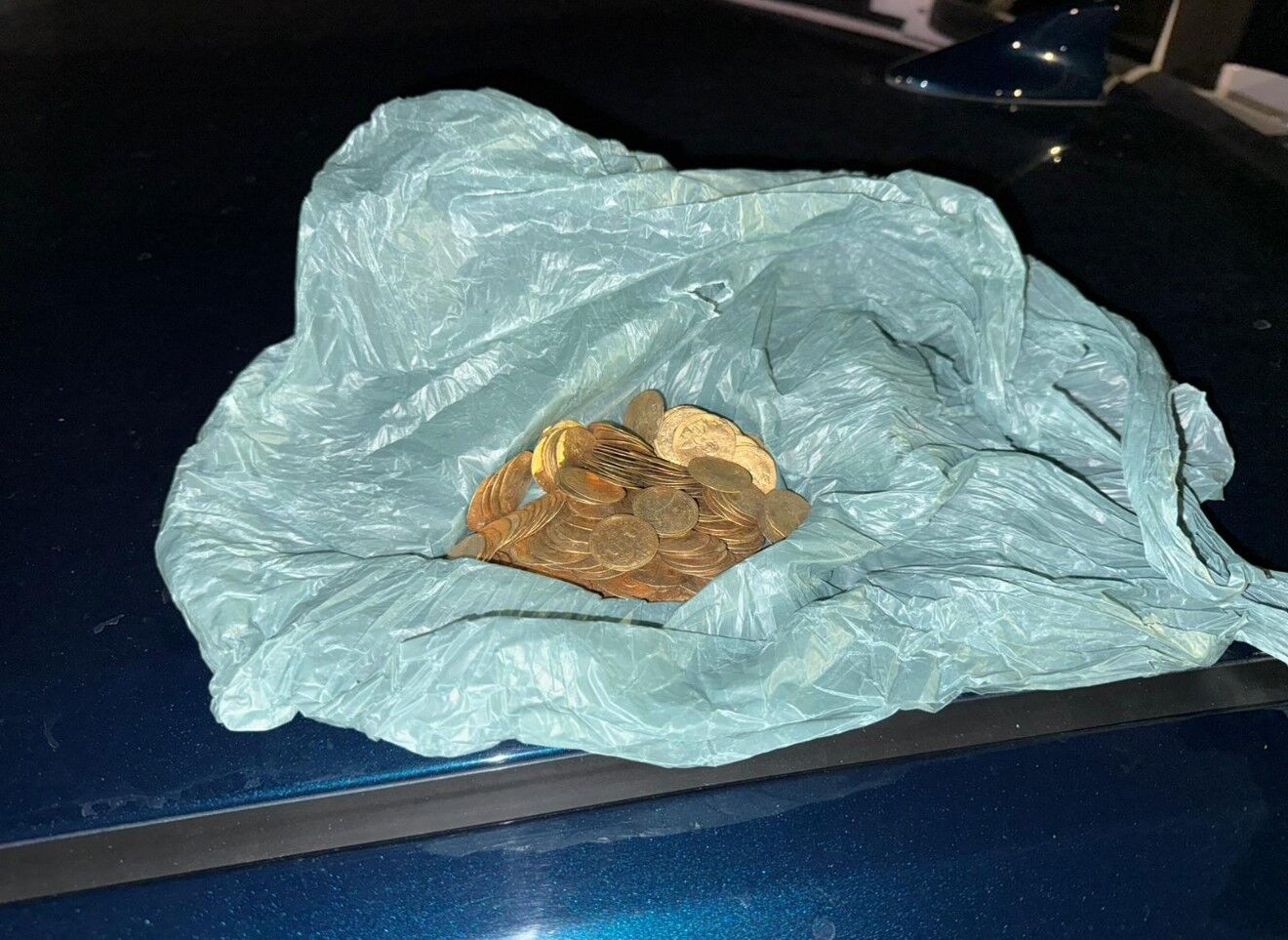Iğdır’da Tarihi Eser Operasyonu 201 Altın Sikke Ele Geçirildi (2)
