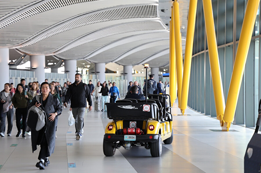 İstanbul Havalimanı’nda Terminal Içi Taksi Hizmeti Başladı (2)