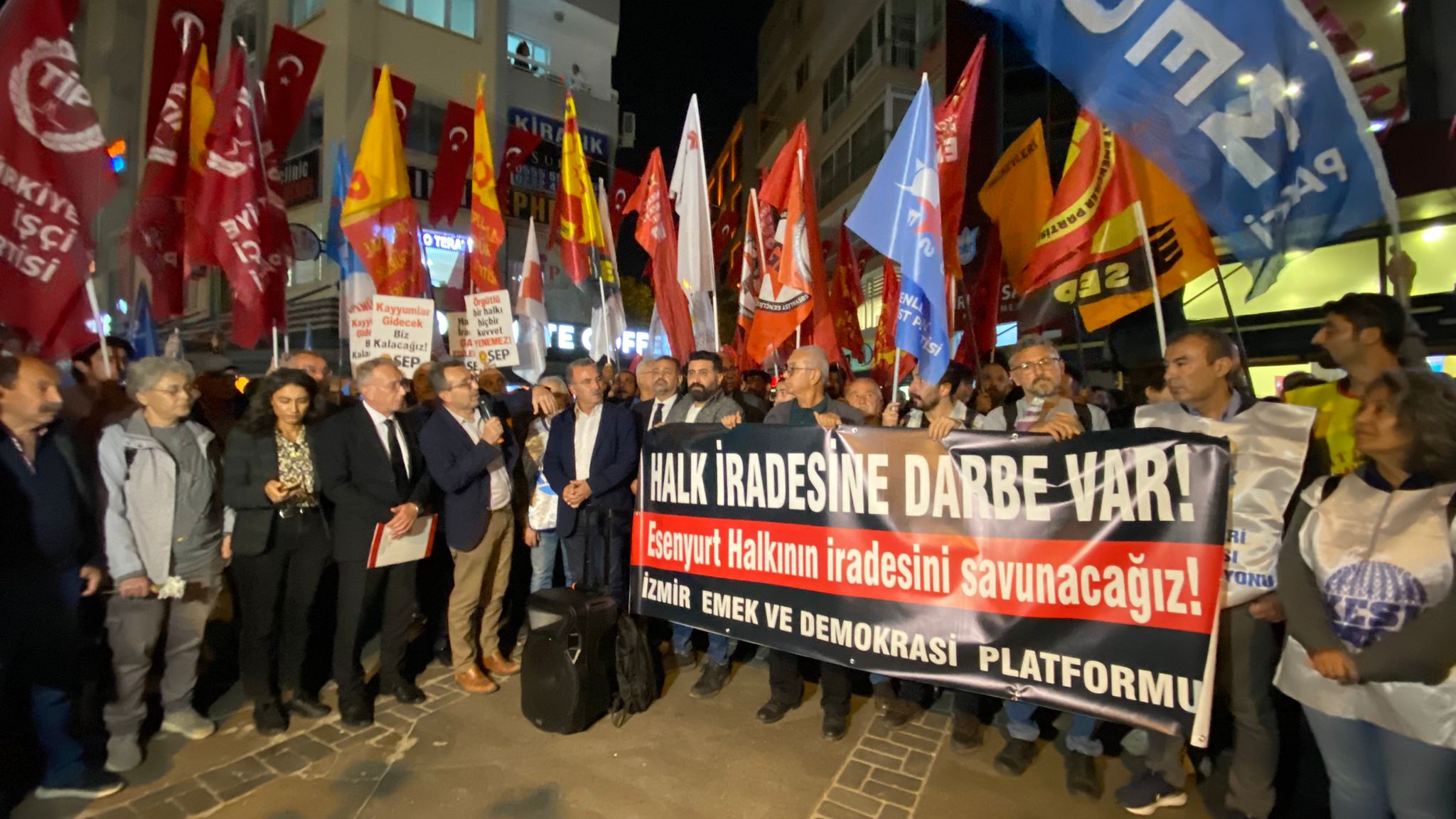 İzmir Emek Ve Demokrasi Güçleri Halkın Iradesi Çiğneniyor (2)