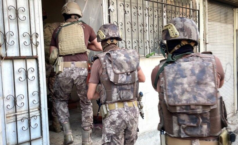 İzmir'de Deaş’a Yönelik Operasyon 3 Şüpheli Gözaltında-1