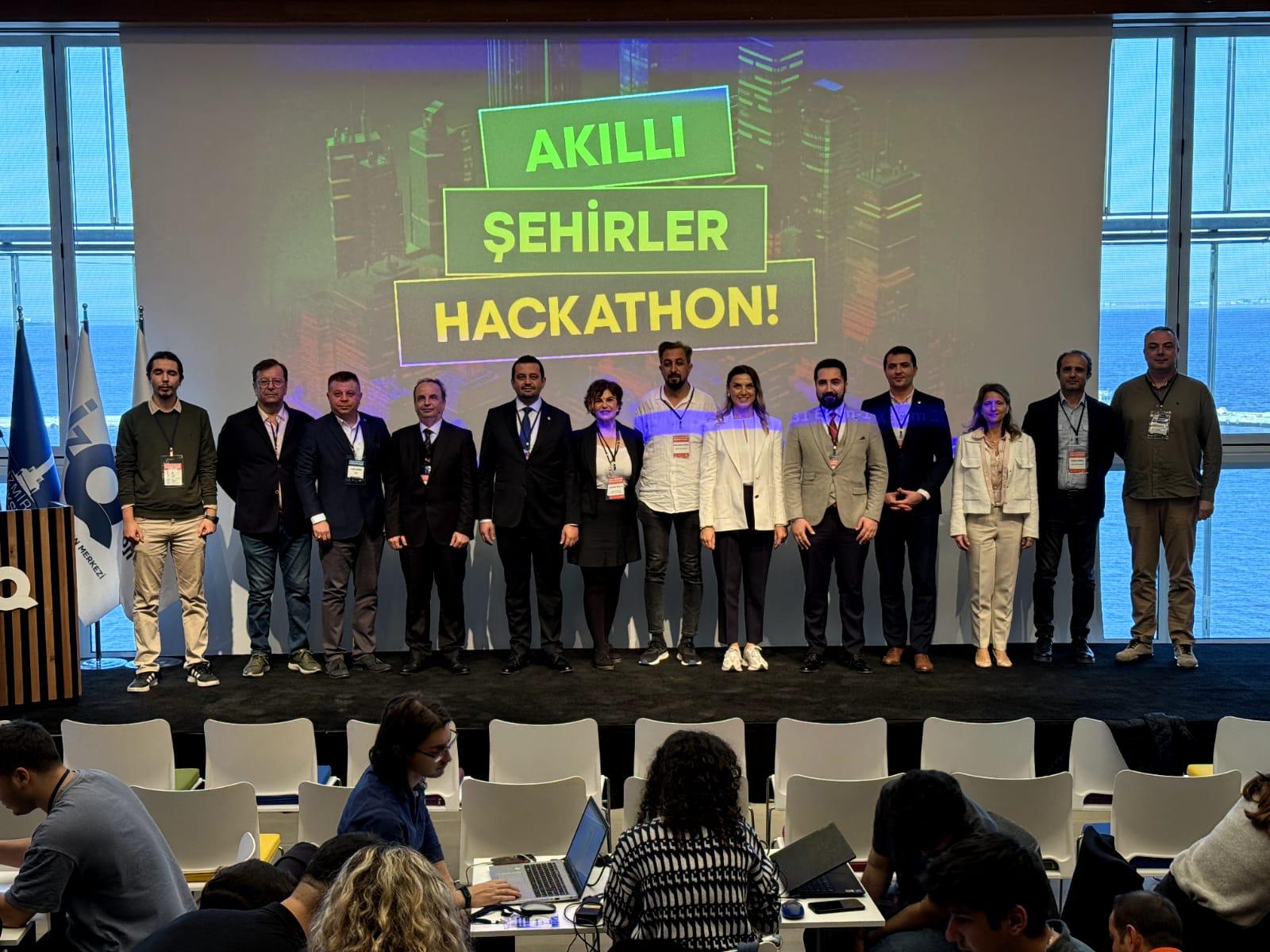 İzmir'de Yenilikçi Çözümler Için Hackathon Düzenlendi (5)