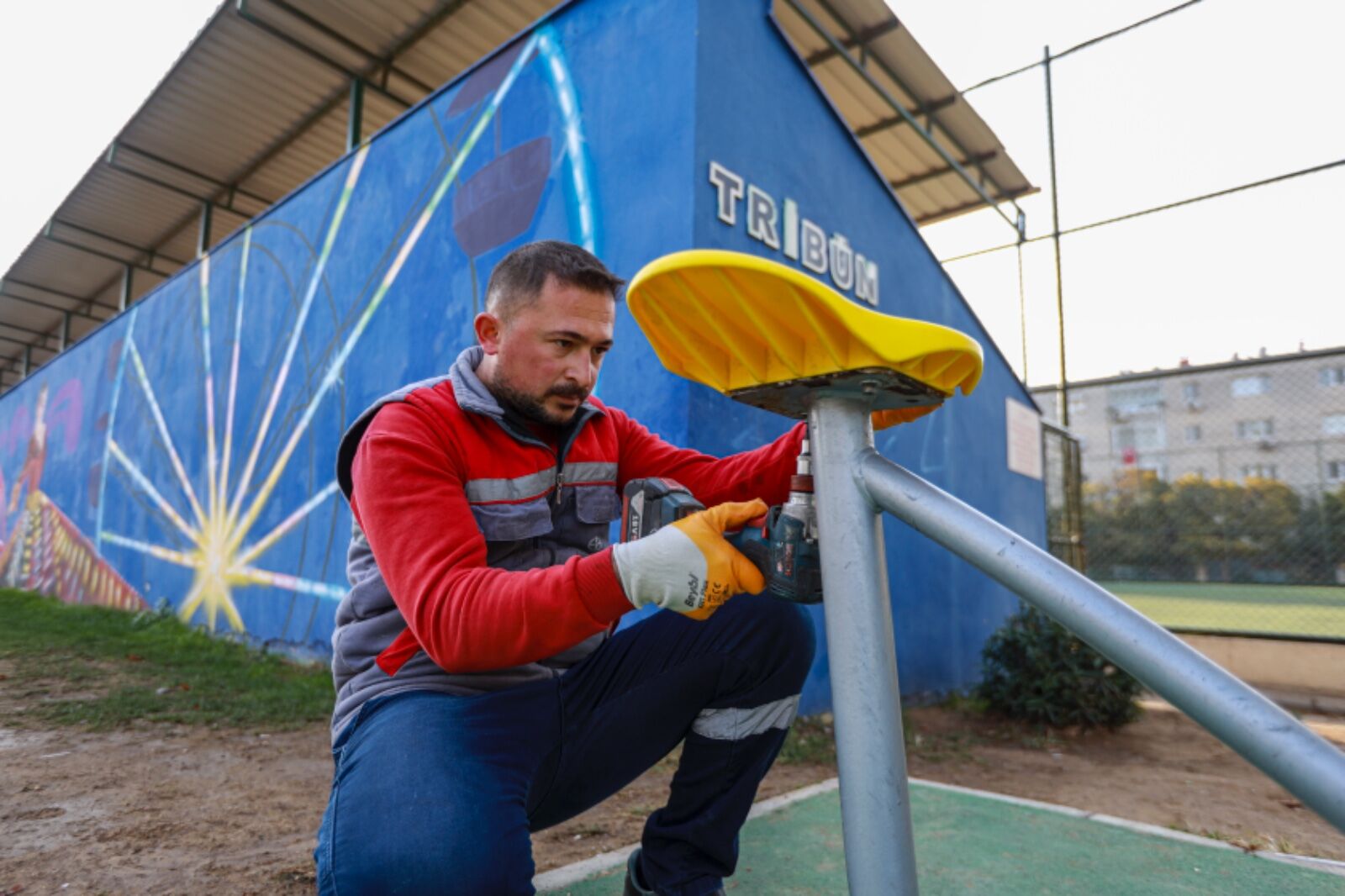 Karşıyaka Belediyesi, 1 Ayda 100’Den Fazla Parkı Modernize Etti (4)