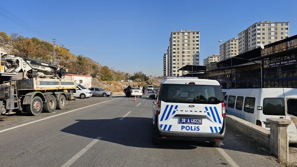 Kayseri’de 13 Yaşındaki Çocuğa Bıçaklı Saldırı (2)