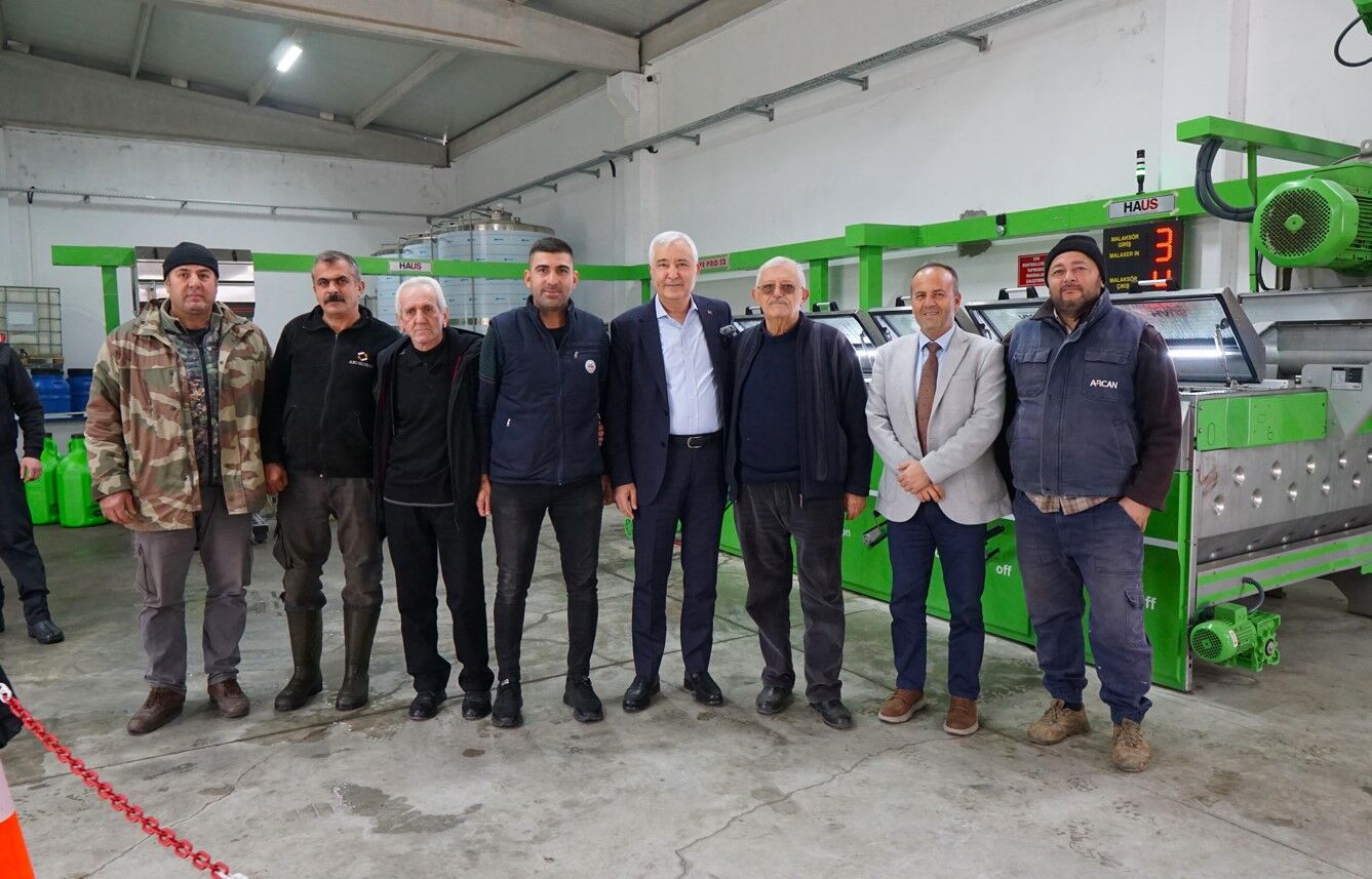 Kemalpaşa Belediyesi Zeytinyağı Fabrikası’nda Sıkım Işlemleri Başladı02