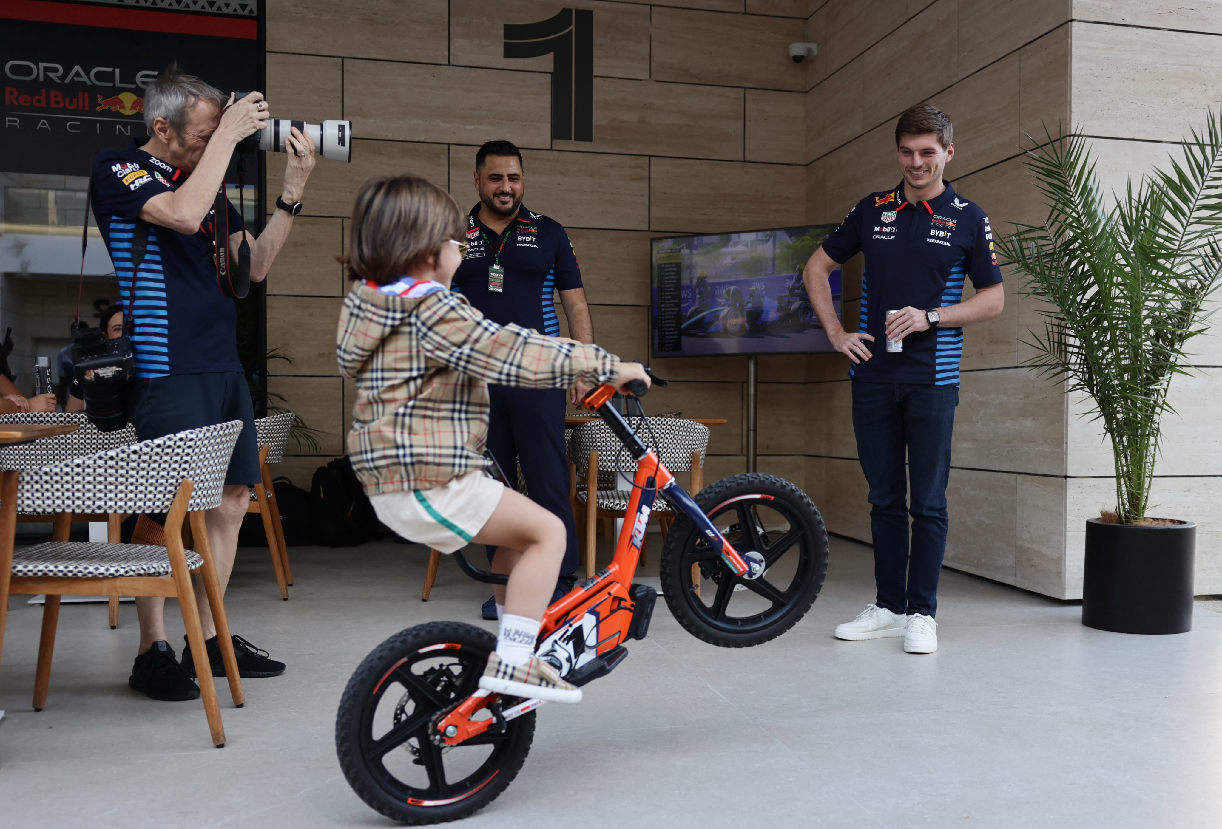 Kenan Sofuoğlu Ve Oğlu Zayn Max Verstappen Ile Bir Araya Geldi (1)