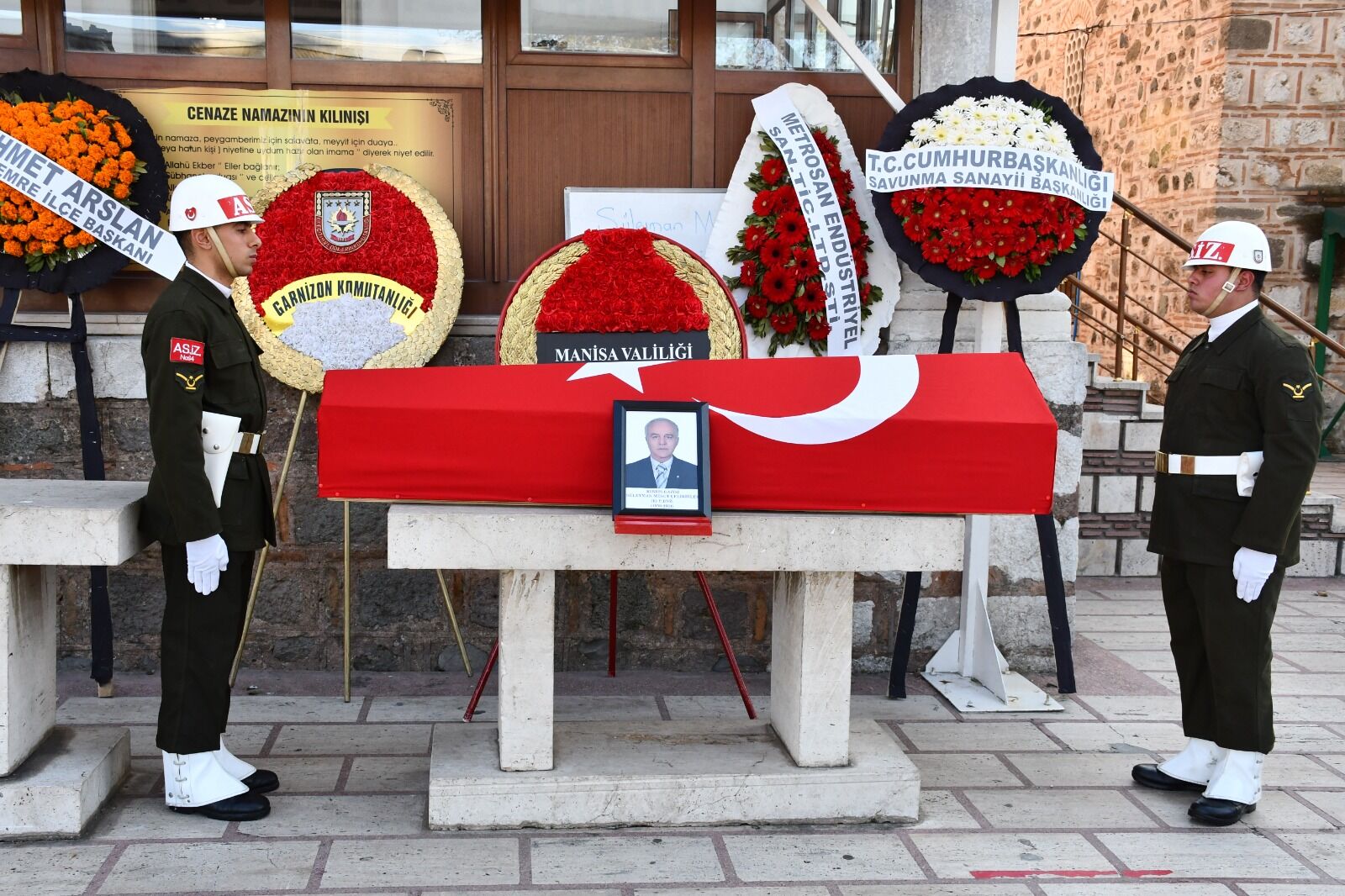 Kıbrıs Gazisi Çelikbilek, Askeri Törenle Uğurlandı (2)