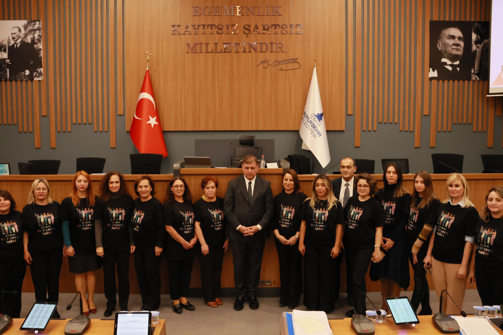 Meclis’te ‘İstanbul Sözleşmesi’ Protestosu Akla Ve Mantığa Davet Ediyoruz2