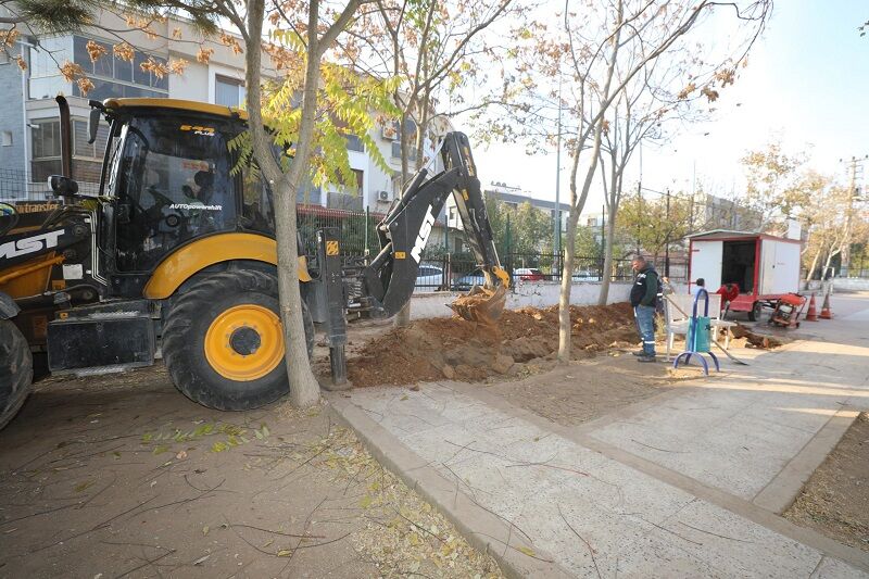 Menderes Belediyesi Okulları Onarıyor (2)