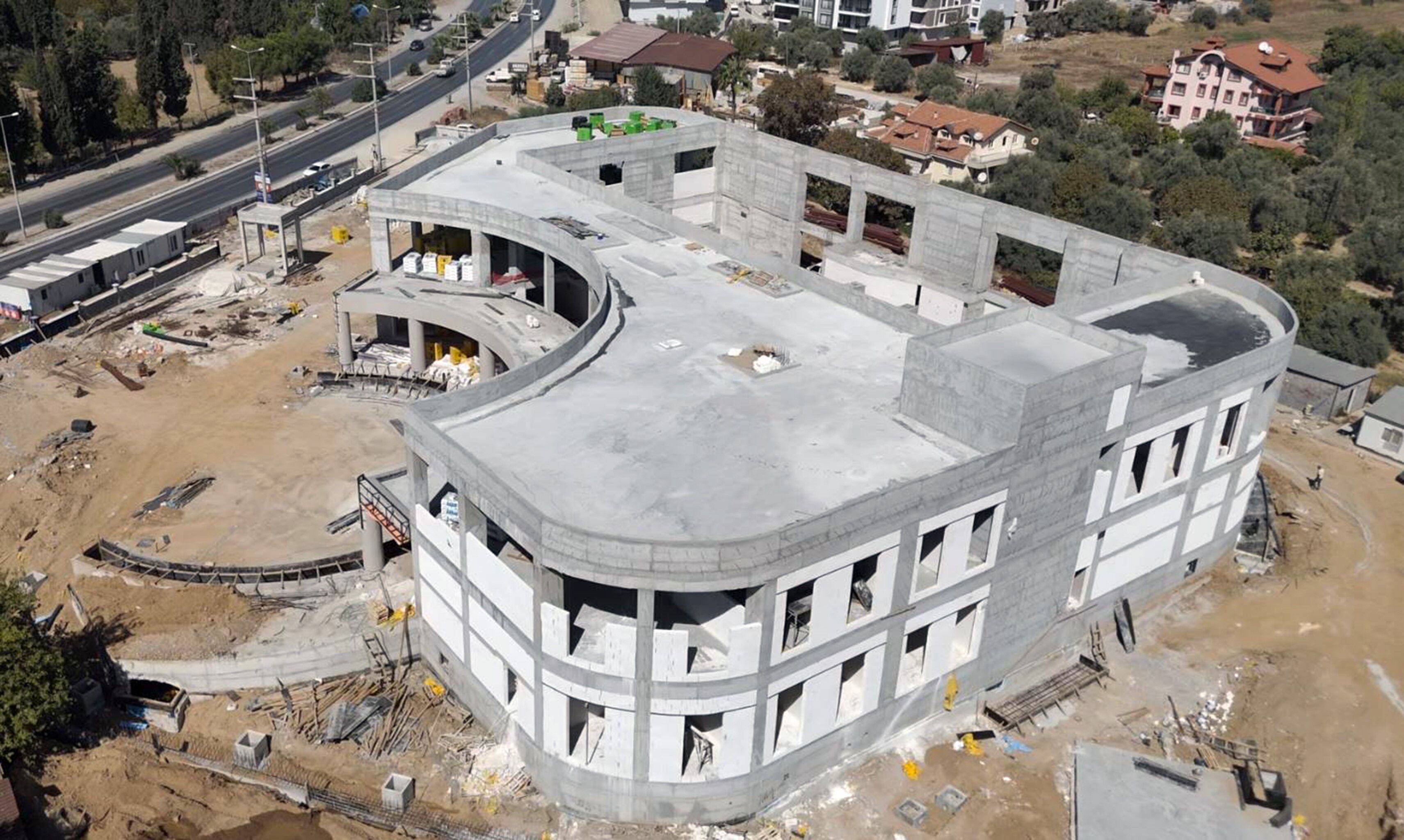 Milas’ta Güneş Enerjili Kültür Merkezi Inşaatı Devam Ediyor (2)