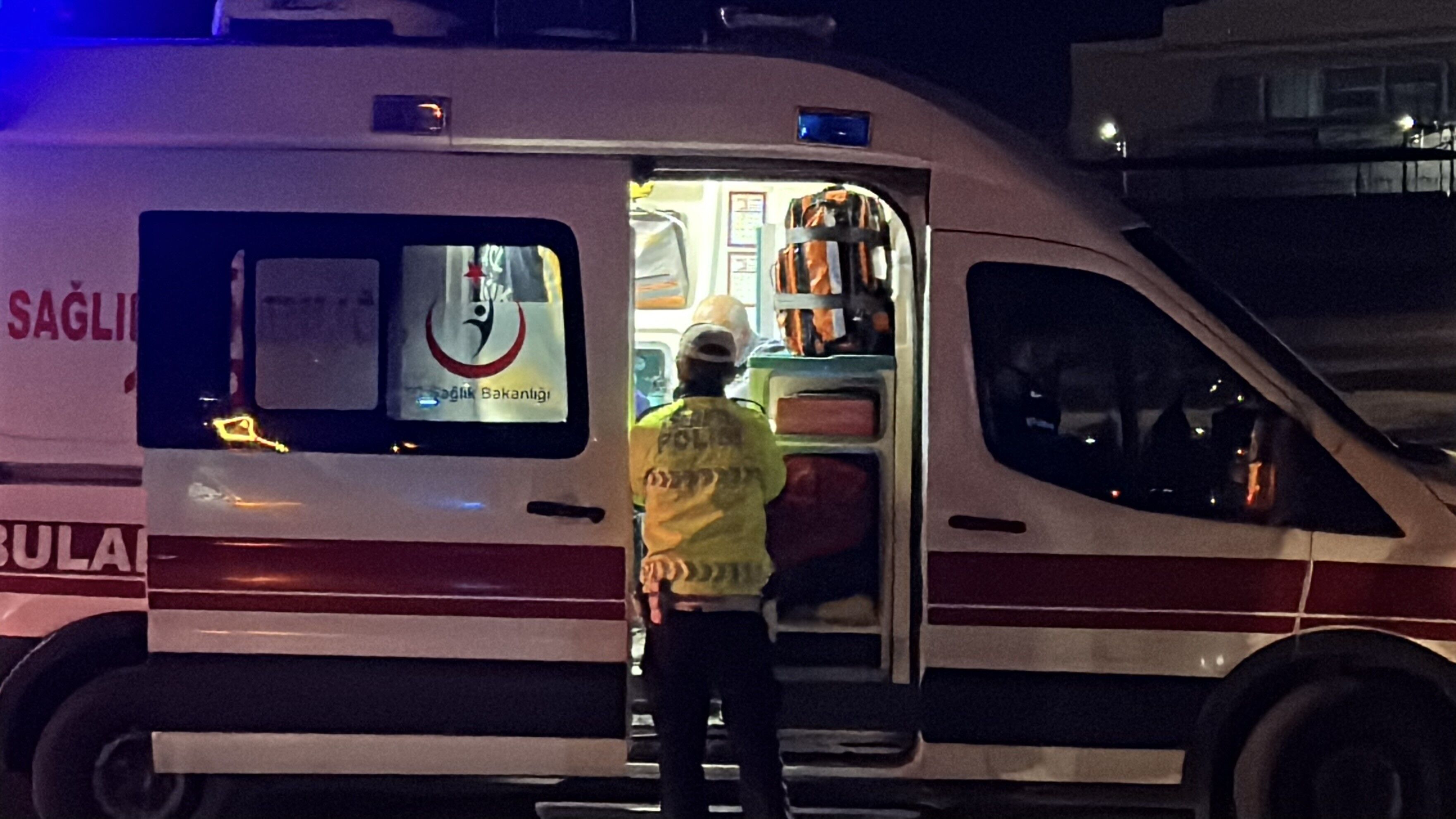Sivas’ta Otomobil Ve Halk Otobüsü Çarpıştı 2'Si Çocuk 9 Yaralı0