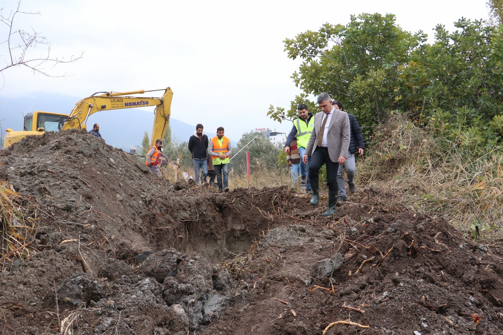 Soma Devlet Hastanesi’nin Kanalizasyon Hattı Çalışmalarına Başladı (2)