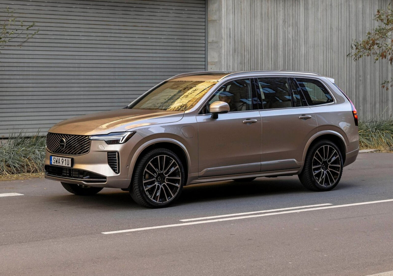 2025’E İddialı Girişyeni Volvo Xc90 Yenilenen Tasarımıyla Karşınızda4