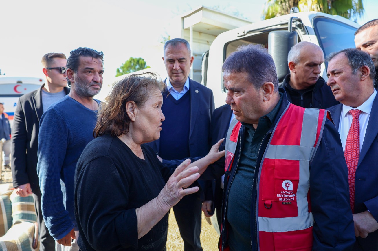 Antalya Büyükşehir Belediye Başkanı Böcek “Afetler Siyaset Üstüdür”