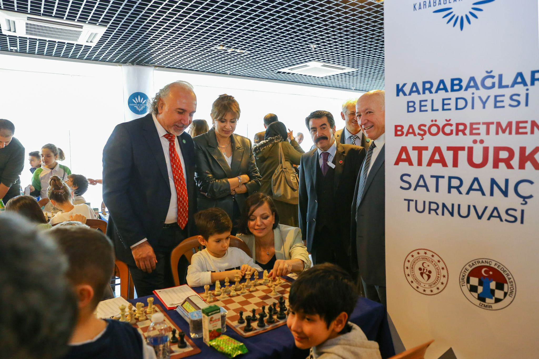 Atatürk Anısına Düzenlenen Satranç Turnuvası Tamamlandı (1)