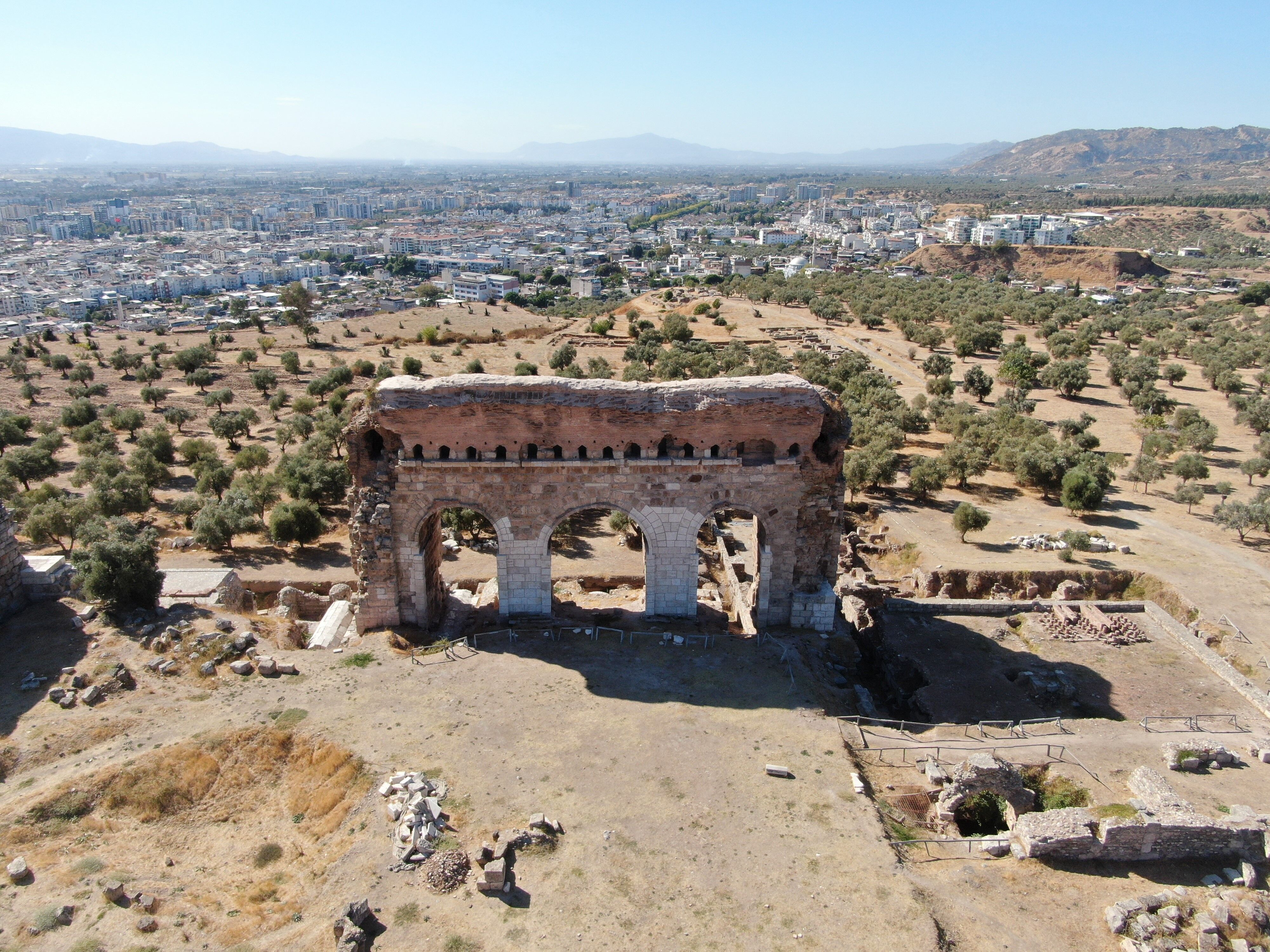 Aydın'ın Tarihi Tralleis Antik Kenti Turizme Hazırlanıyor (1)